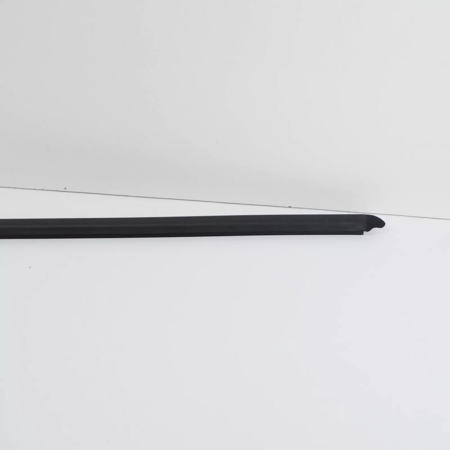 NEW VW TRANSPORTER T6 FRONT RIGHT DOOR WINDOW OUTER SEAL 7LA837704A ORIGINAL