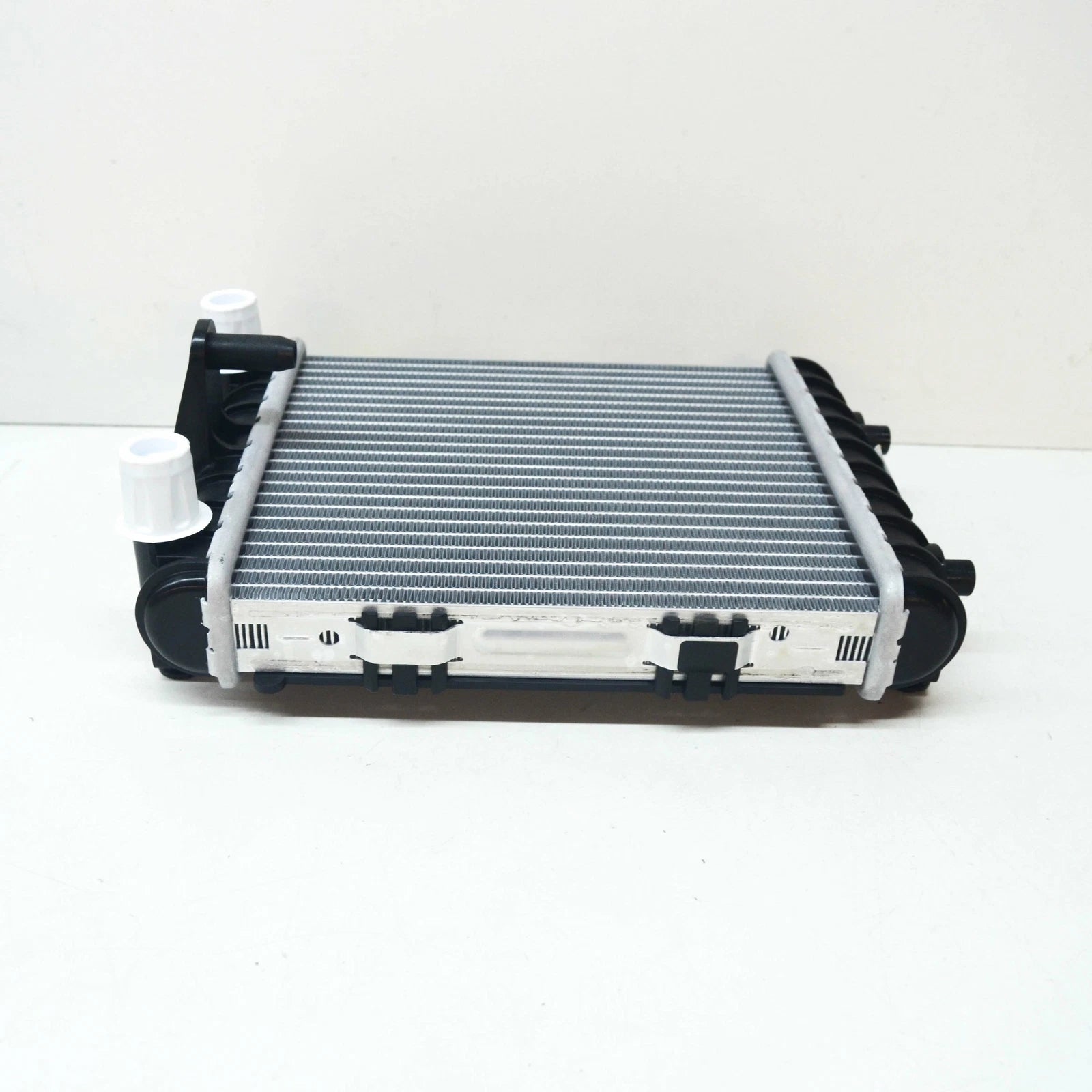 NEW AUDI A6 S6 C8 AUXILIARY RIGHT SIDE COOLING RADIATOR 4K0121212C