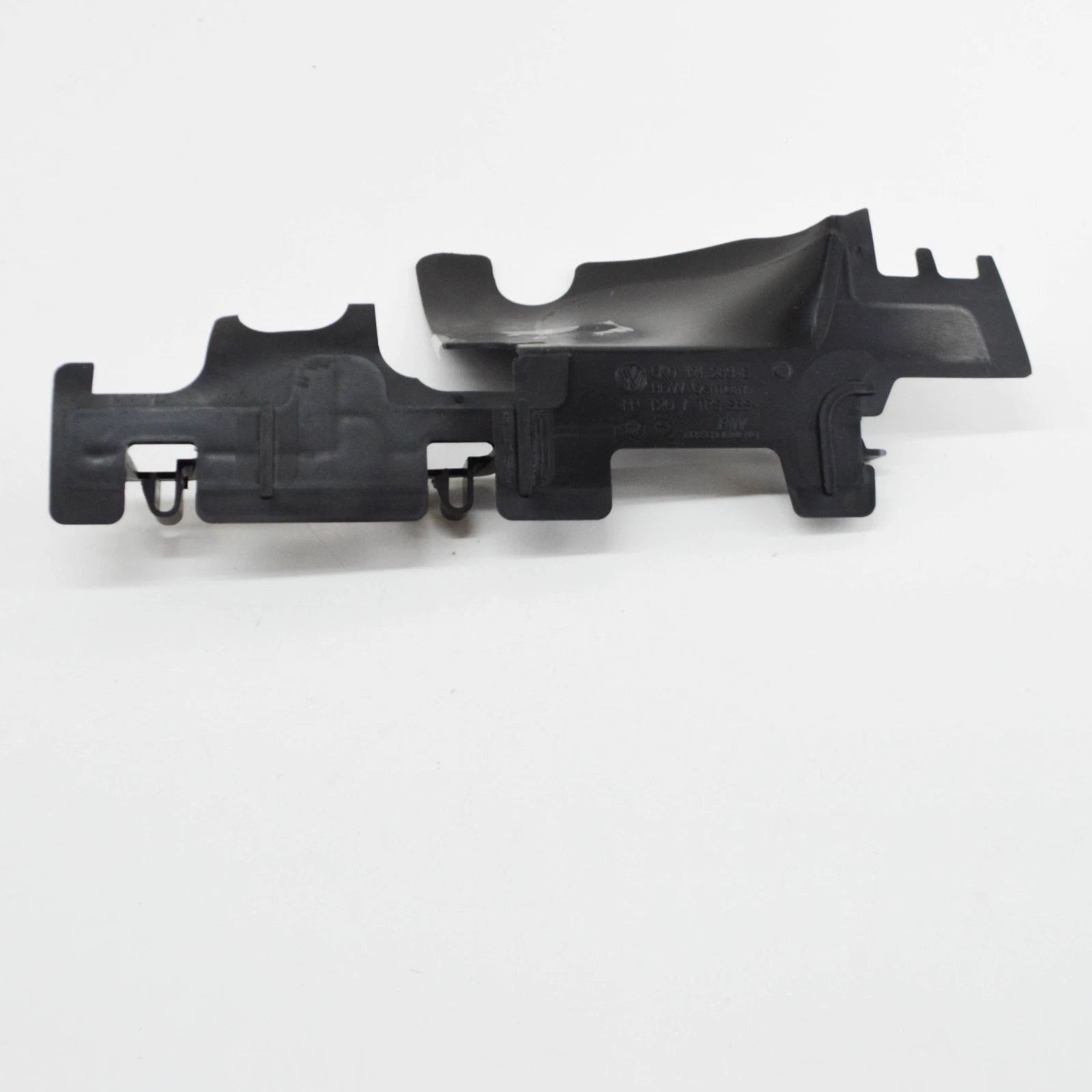 NEW VOLKSWAGEN GOLF MK6 LEFT AIR GUIDE 5K0121283E ORIGINAL