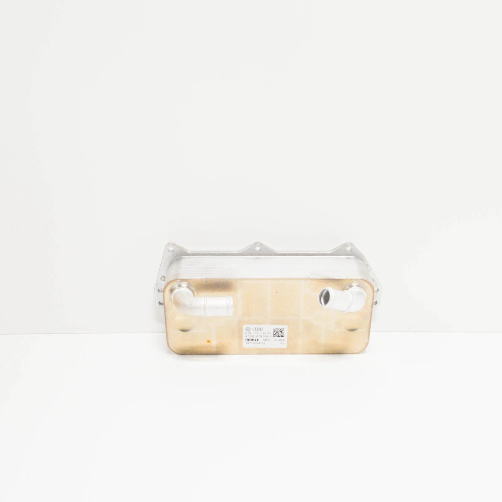 NEW AUDI A7 RS7 4G8 ENGINE OIL COOLER 079117015N ORIGINAL