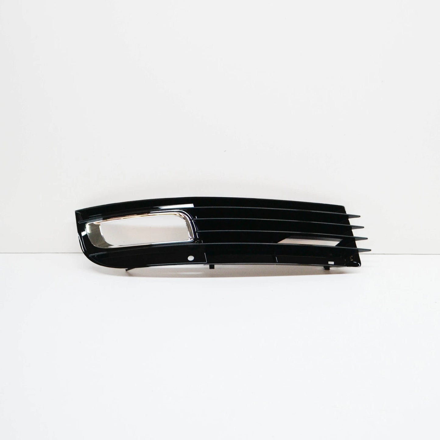 NEW AUDI A8 D3 FRONT BUMPER RIGHT GRILLE 4E0807680B