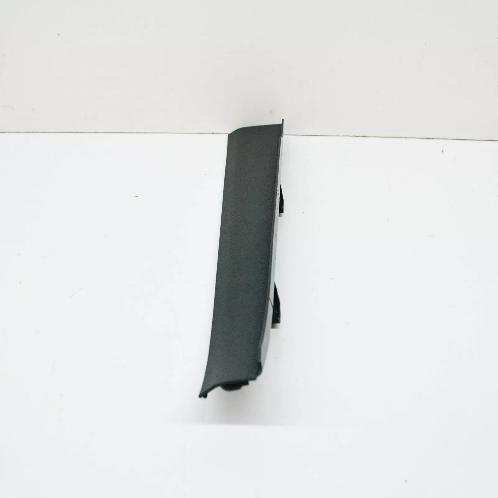 NEW VOLKSWAGEN TIGUAN AD FRONT LEFT CENTER A PILLAR TRIM 5NA86822482V