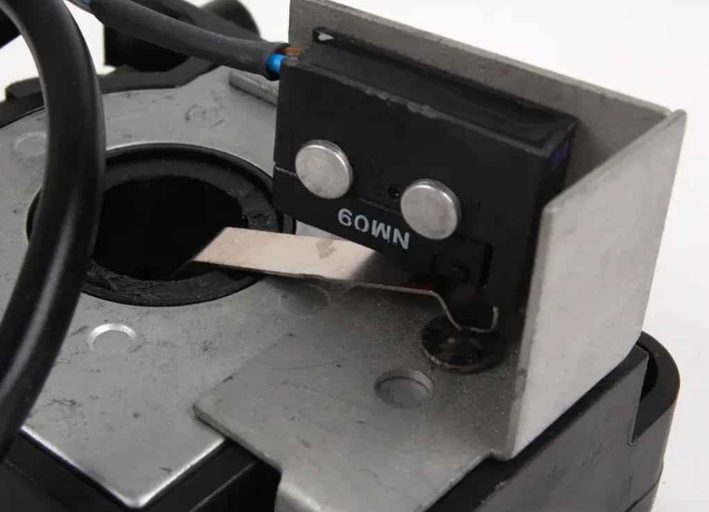 NEW BMW 3 CABRIO E46 HOOD LOCK 51237893575 7893575 ORIGINAL