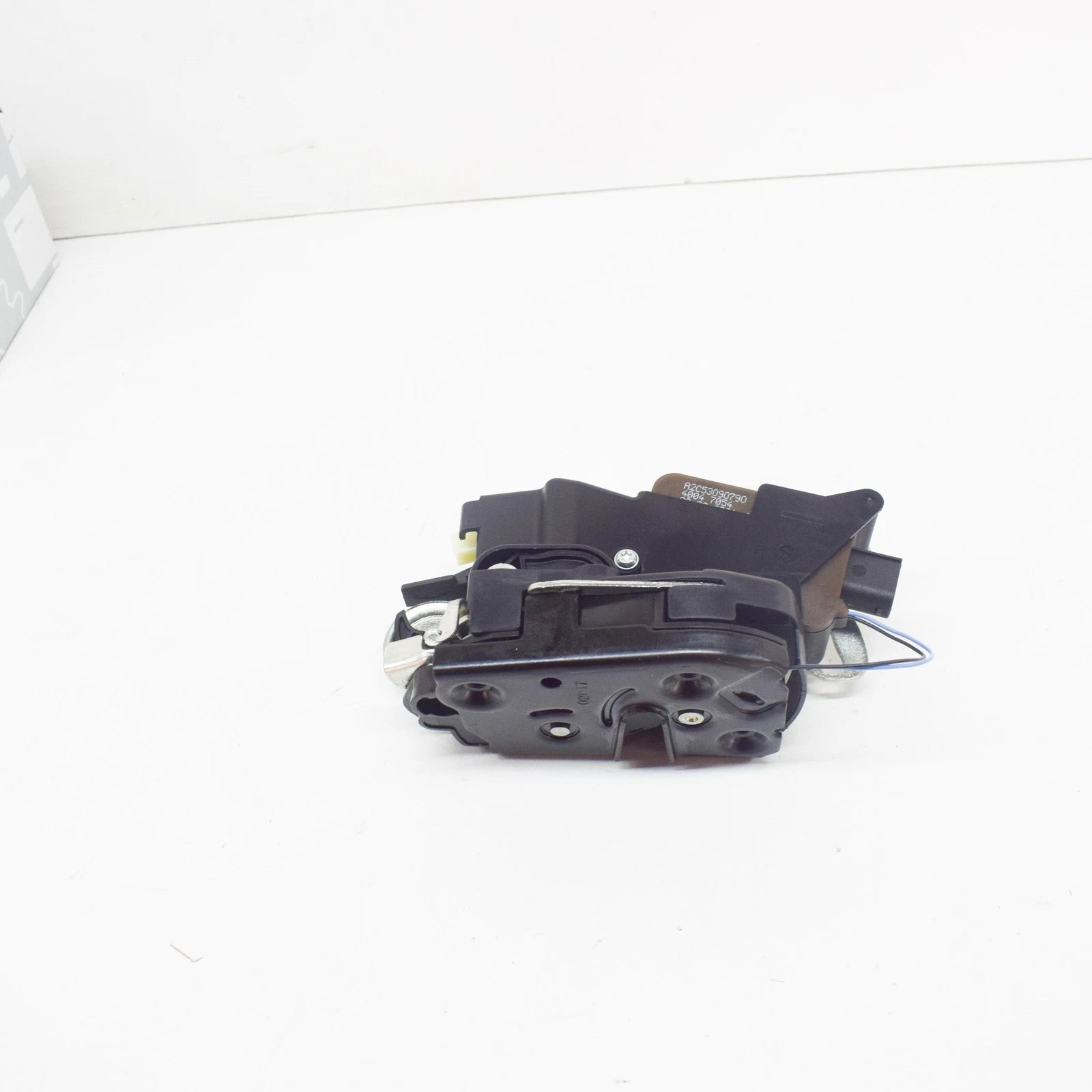 NEW MERCEDES-BENZ VITO W639 FRONT RIGHT DOOR LOCK RHD A6397200800 ORIGINAL