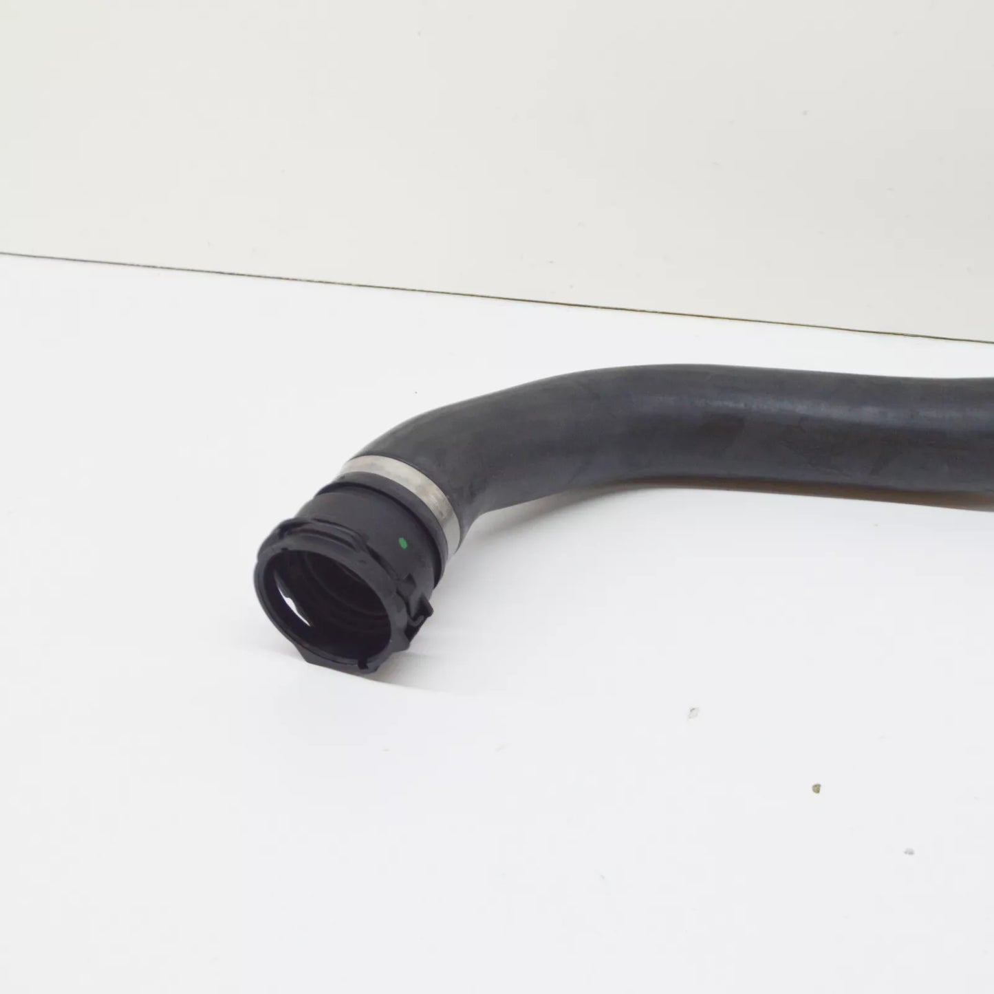 NEW BMW 5 G30 RADIATOR-ENGINE HOSE 17128602871 ORIGINAL