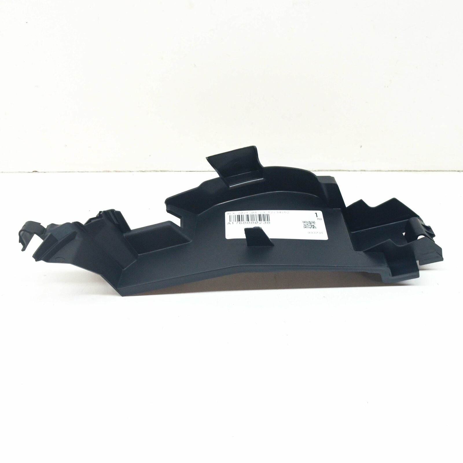 NEW MERCEDES-BENZ A W176 FRONT RIGHT AIR INLET GRILLE PLATE A1768880238 ORIGINAL