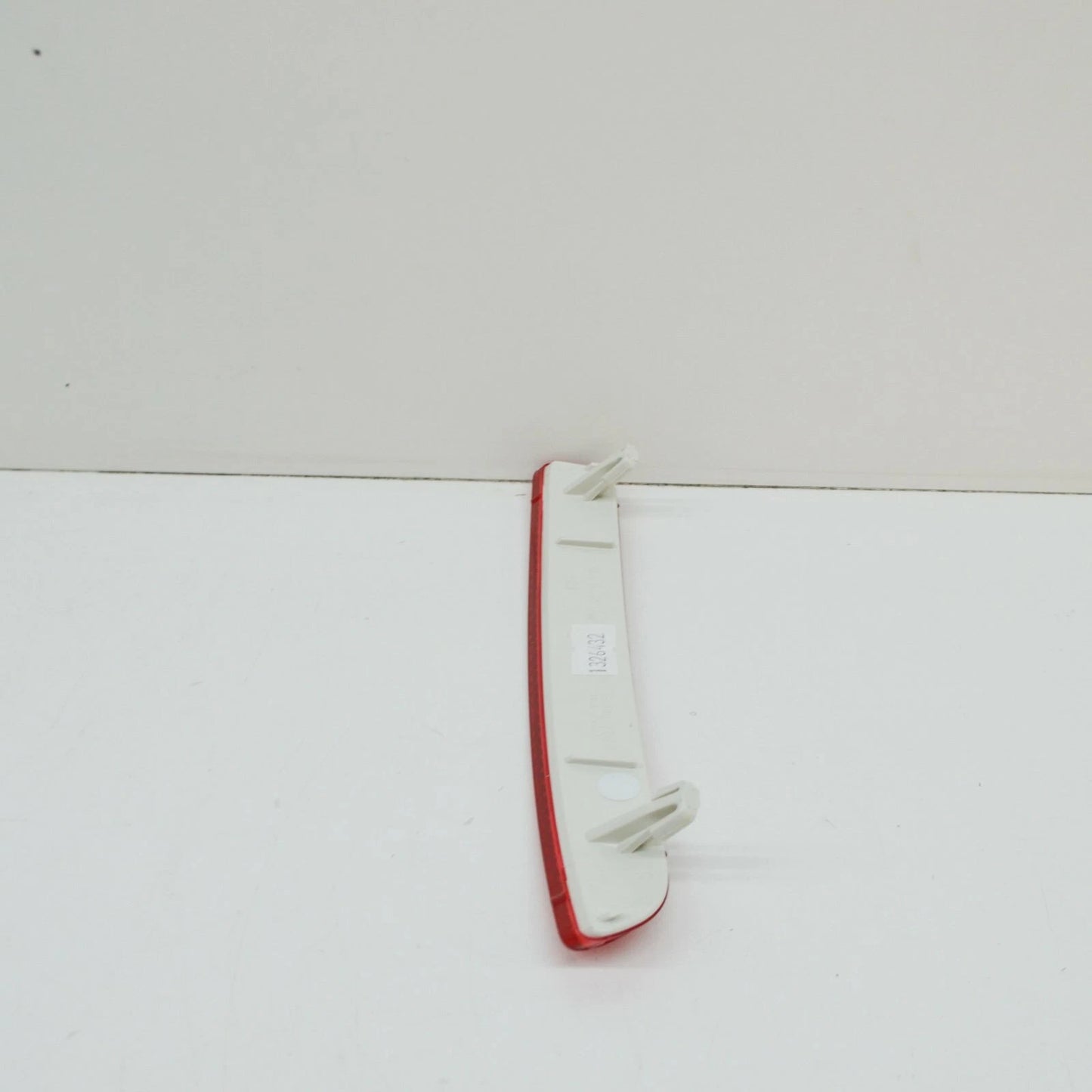 NEW VOLKSWAGEN JETTA MK5 REAR BUMPER RIGHT SIDE REFLECTOR 1K5945106