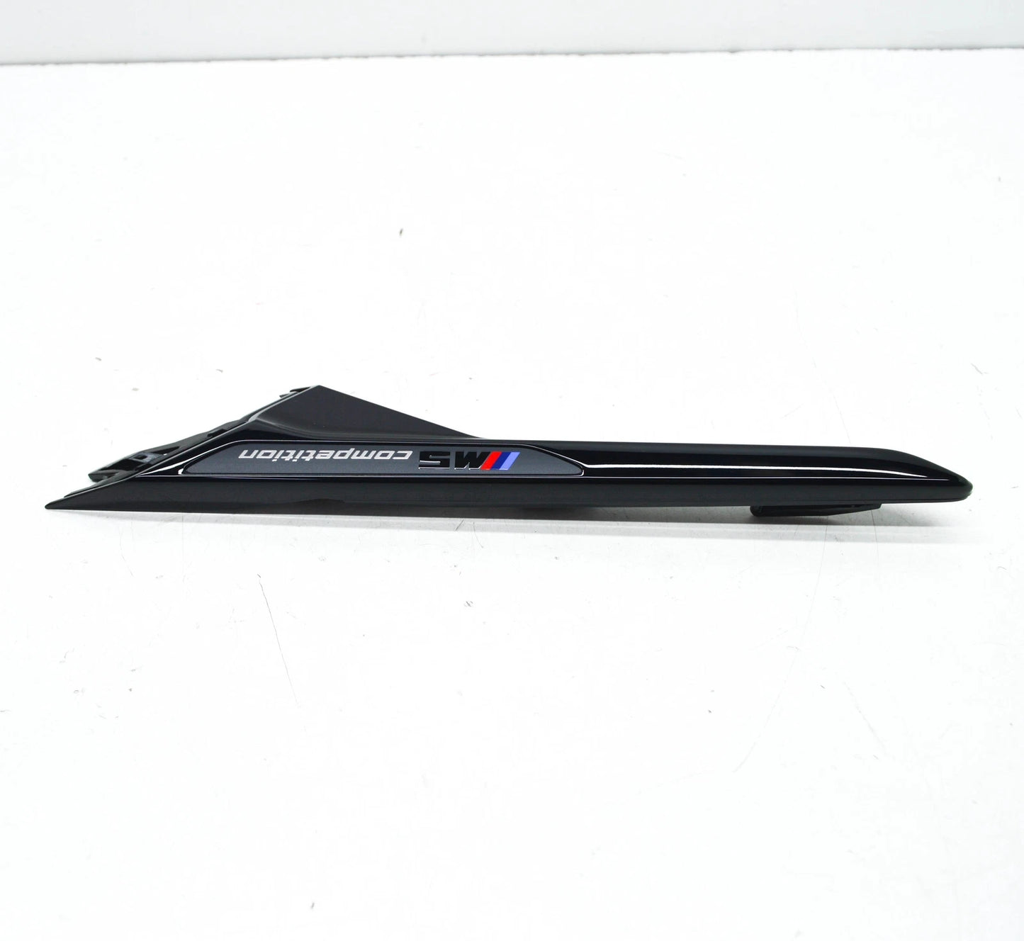 NEW BMW M5 F90 FRONT RIGHT AIR DUCT SIDEWALL TRIM 51138082384 ORIGINAL