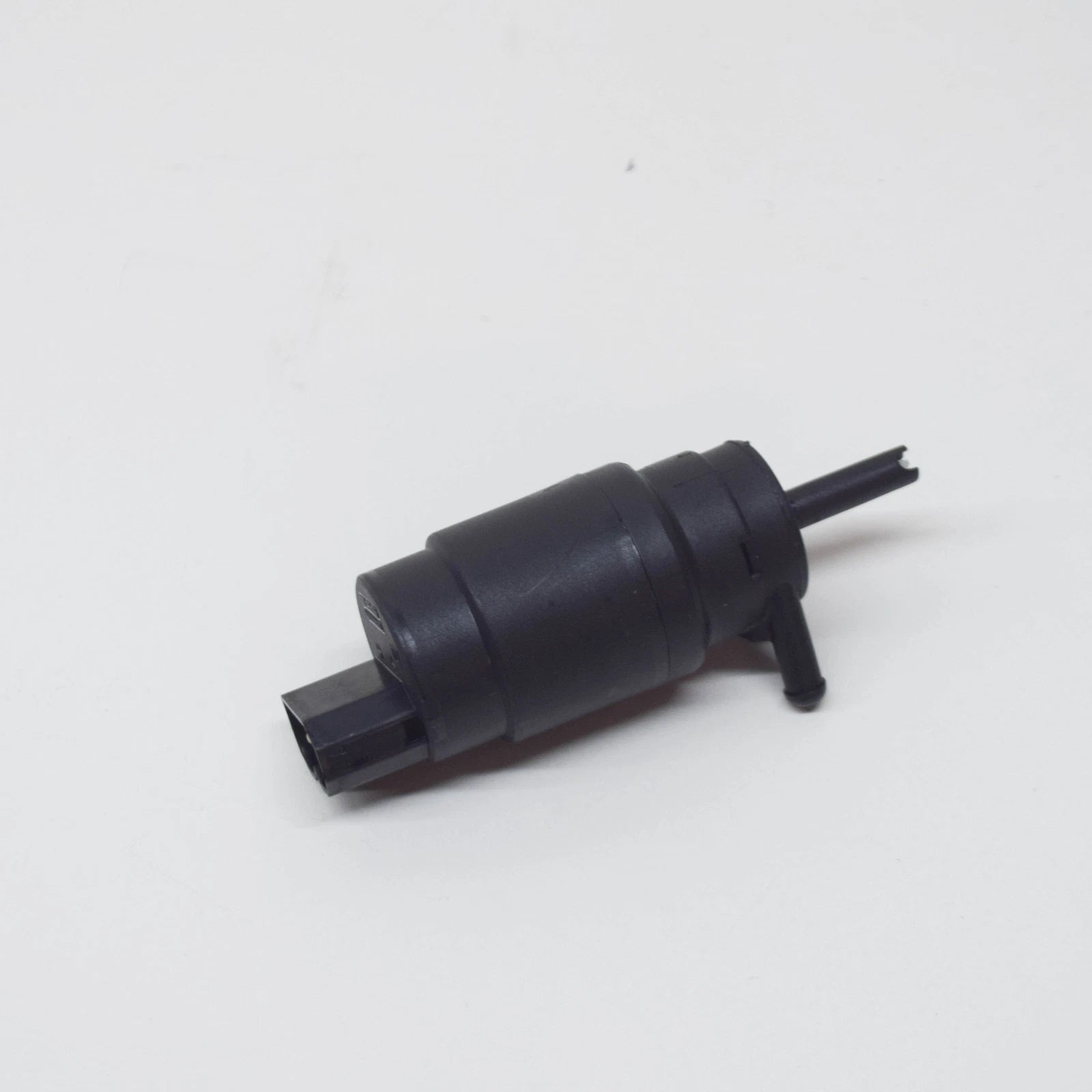 NEW BMW 3 E30 WATER PUMP 316 1.8L 66KW PETROL 61661377830 ORIGINAL