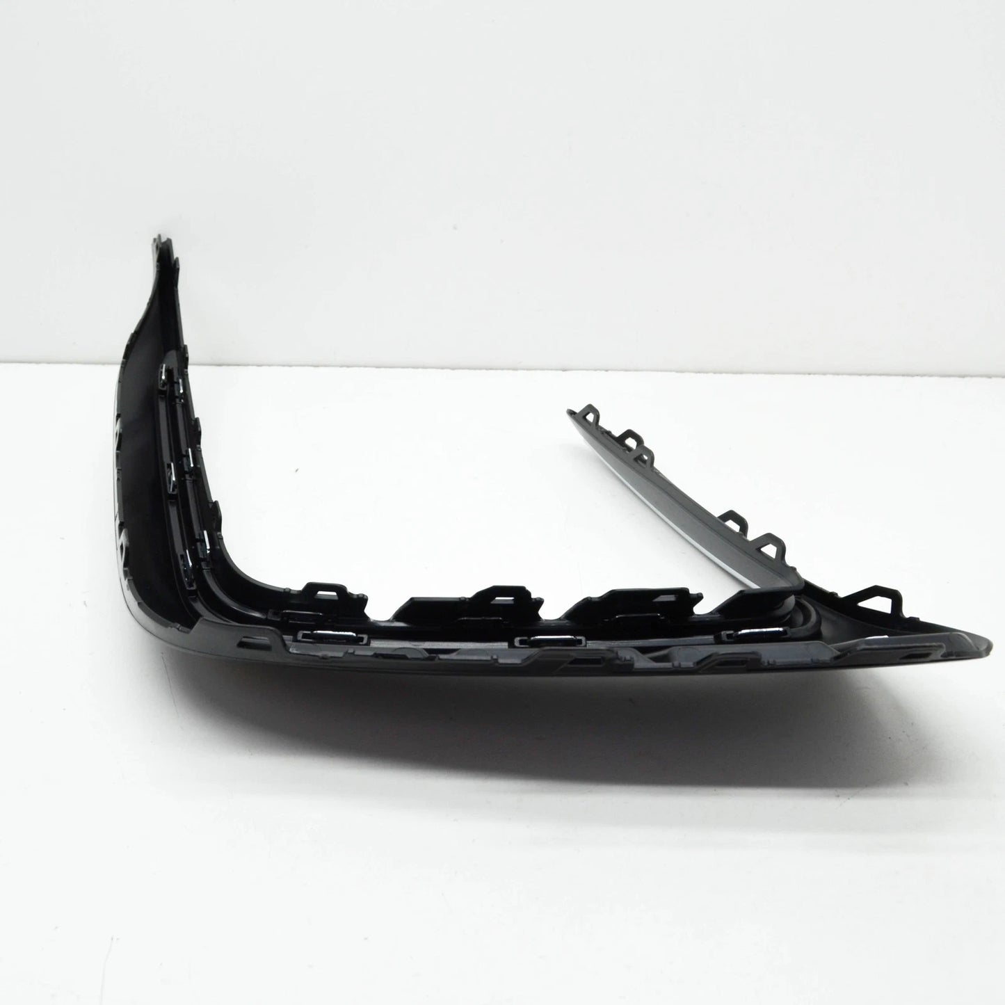 NEW VW TIGUAN AD FRONT BUMPER LEFT VENT GRILLE TRIM 5NA854661HDPJ