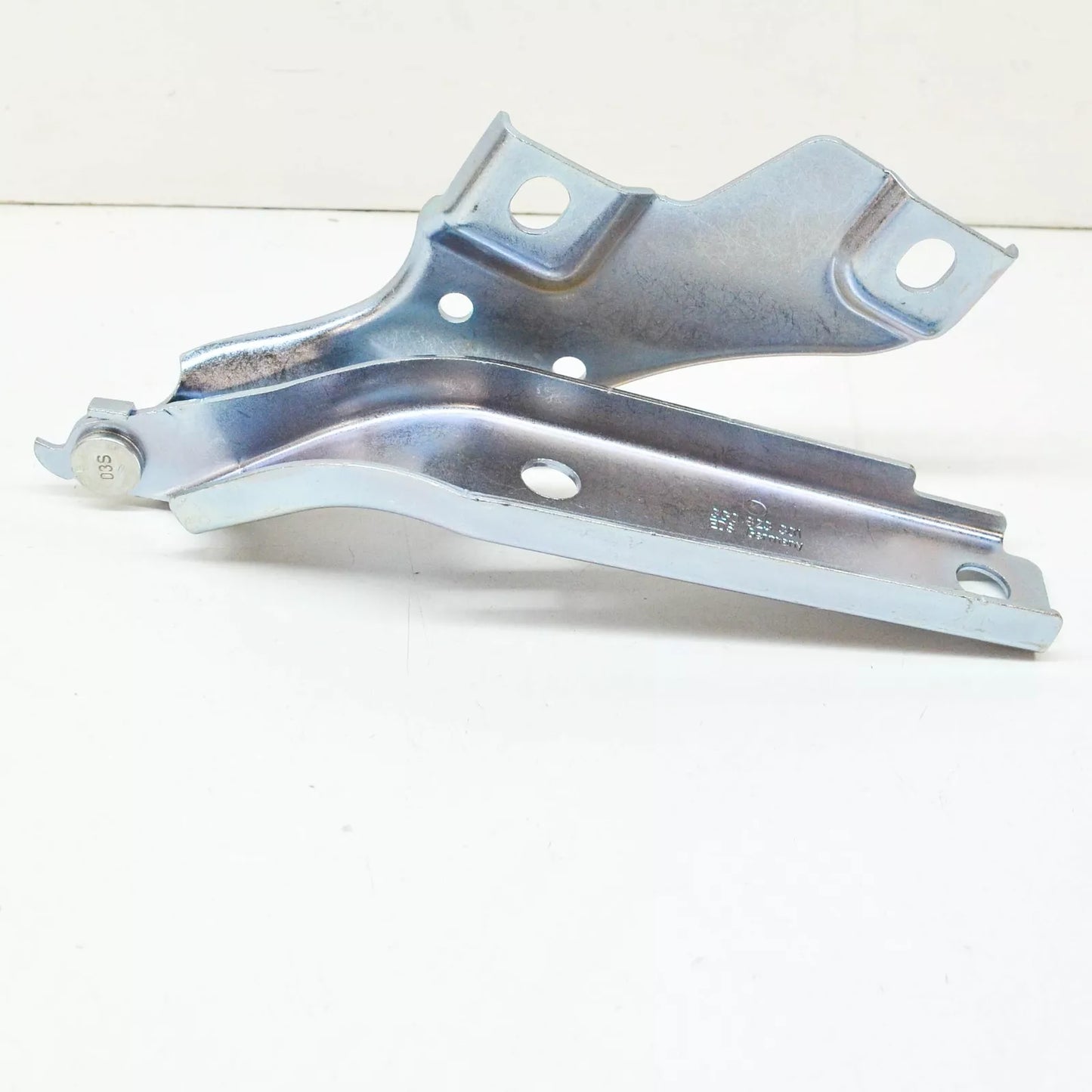 NEW VW PASSAT ALLTRACK B8 FRONT BONNET HOOD LEFT HINGE 3G0823301