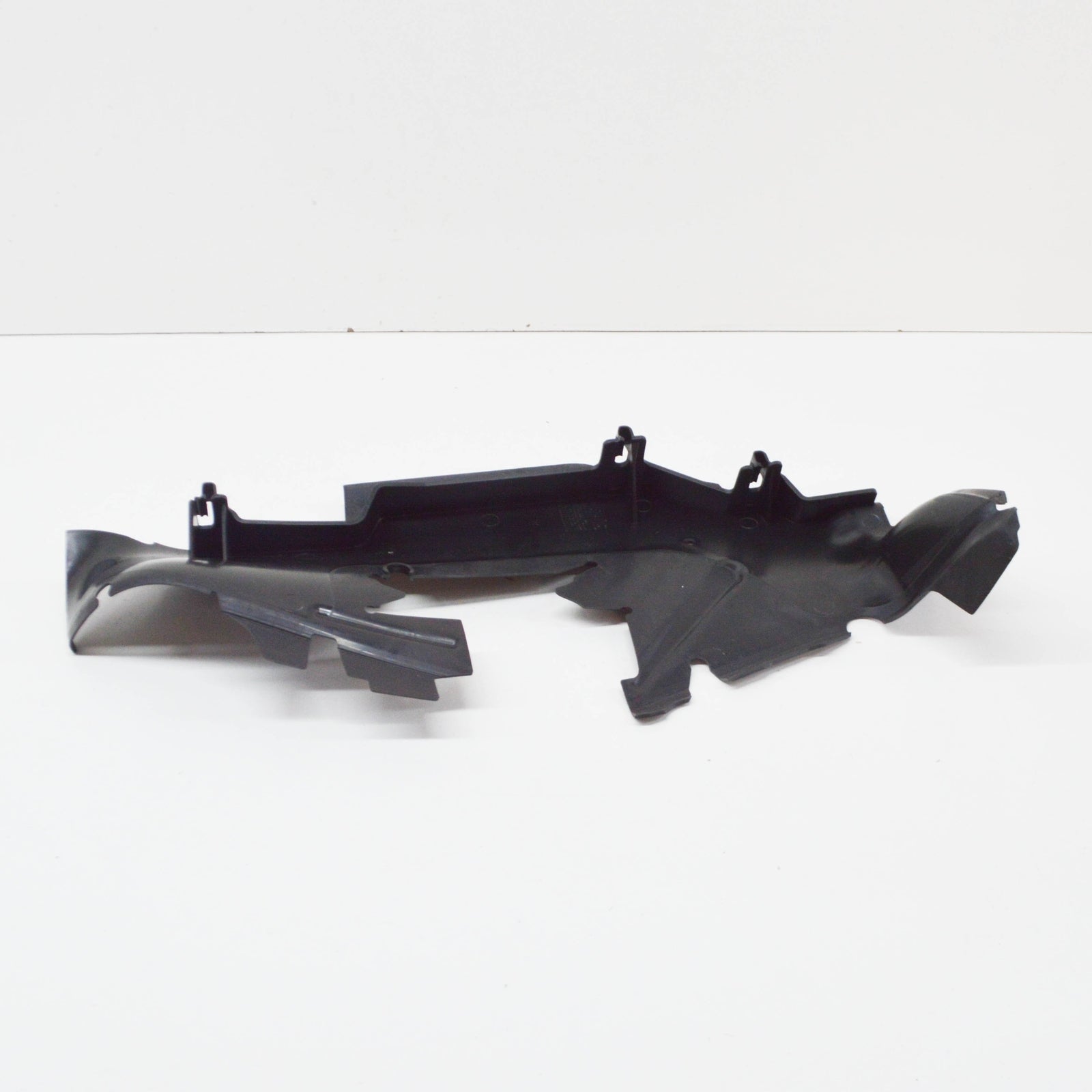 NEW AUDI A3 8V LEFT AIR GUIDE 8V0121283A ORIGINAL