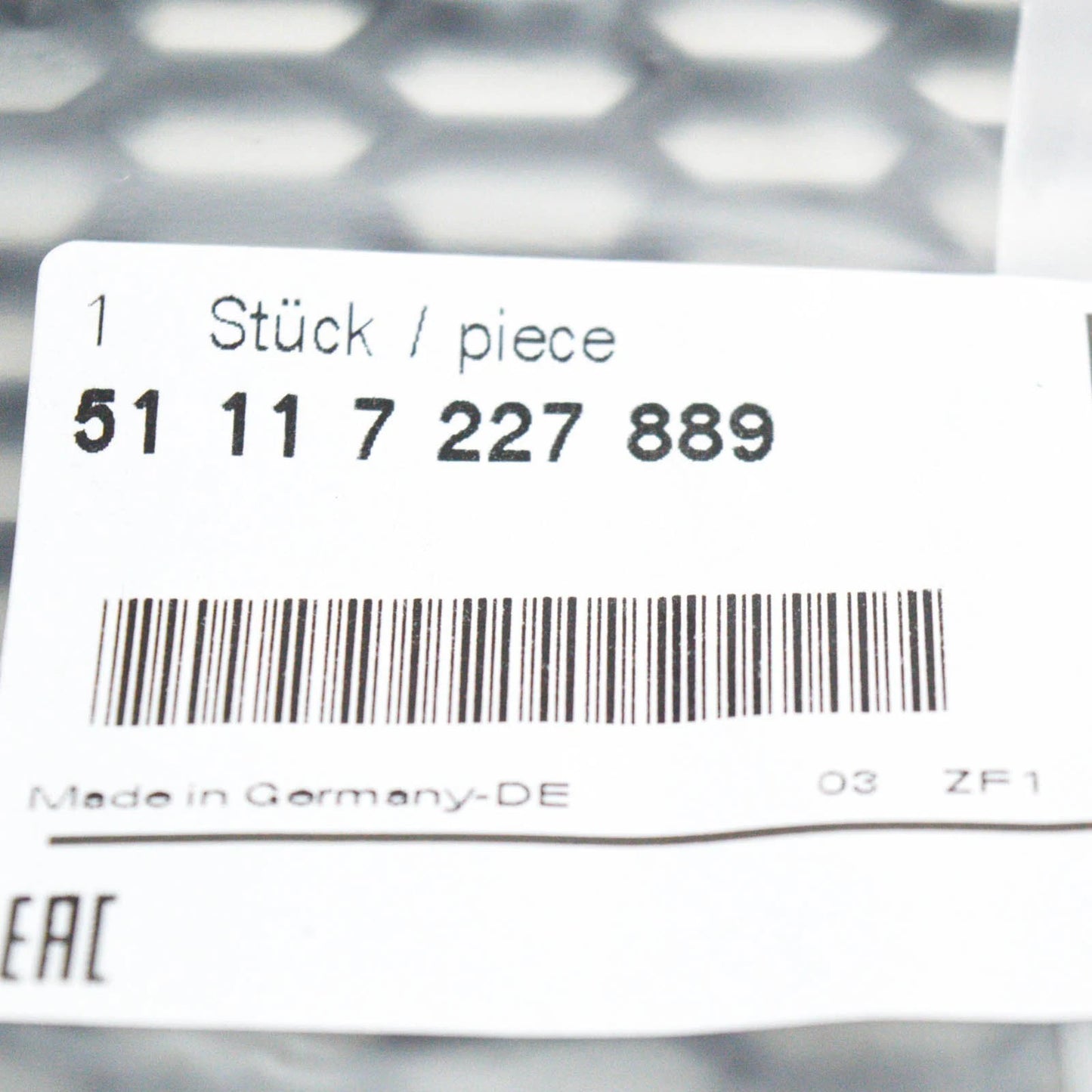 NEW BMW 3 E92 FRONT BUMPER LOWER CENTER GRILLE 51117227889 7227889 2009 ORIGINAL