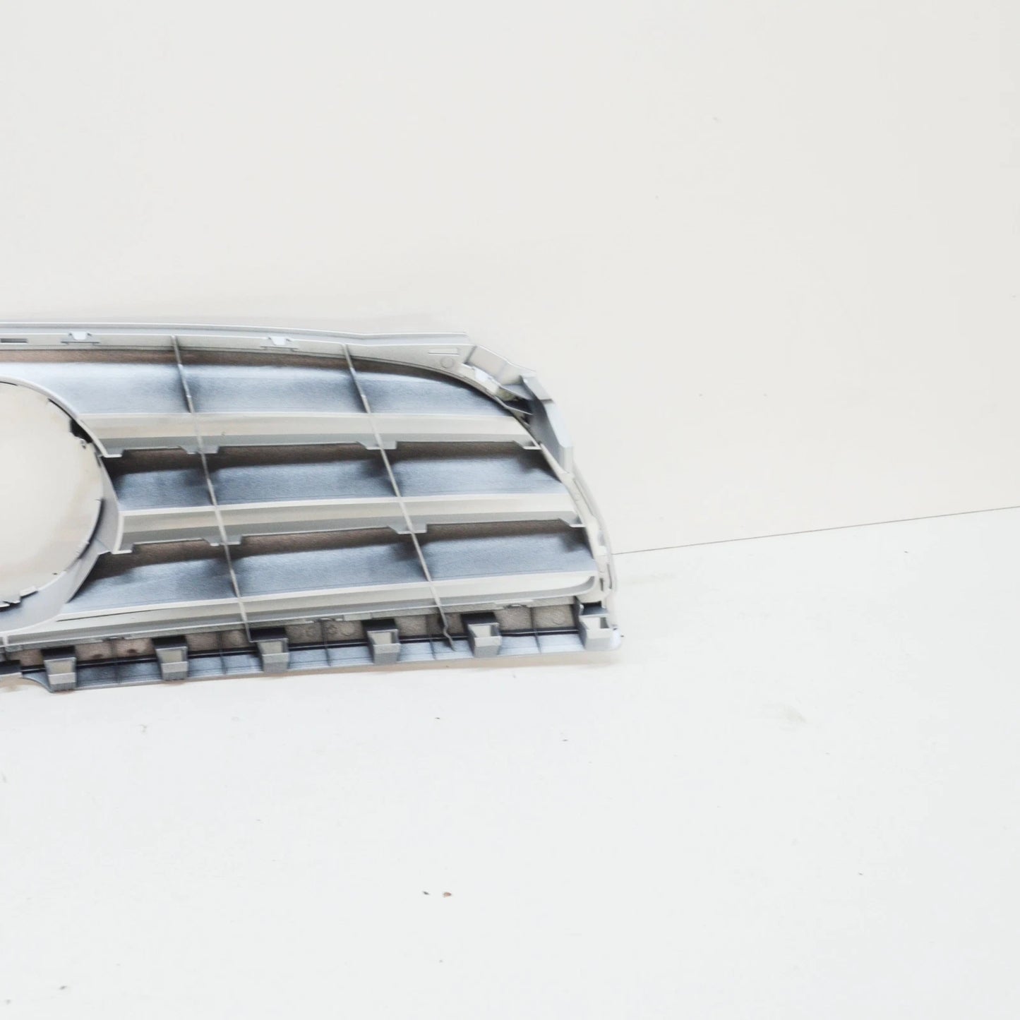 NEW MERCEDES-BENZ B W246 FRONT RADIATOR GRILLE A24688010839982 ORIGINAL