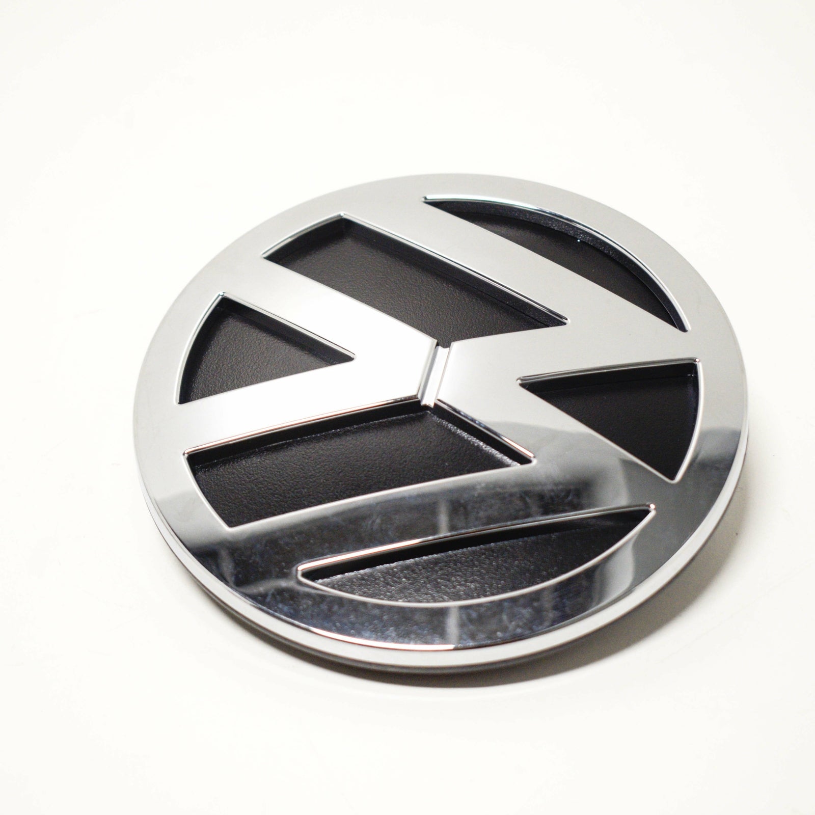 NEW VOLKSWAGEN CRAFTER REAR TRUNK BOOT EMBLEM BADGE 2E1853600 ORIGINAL