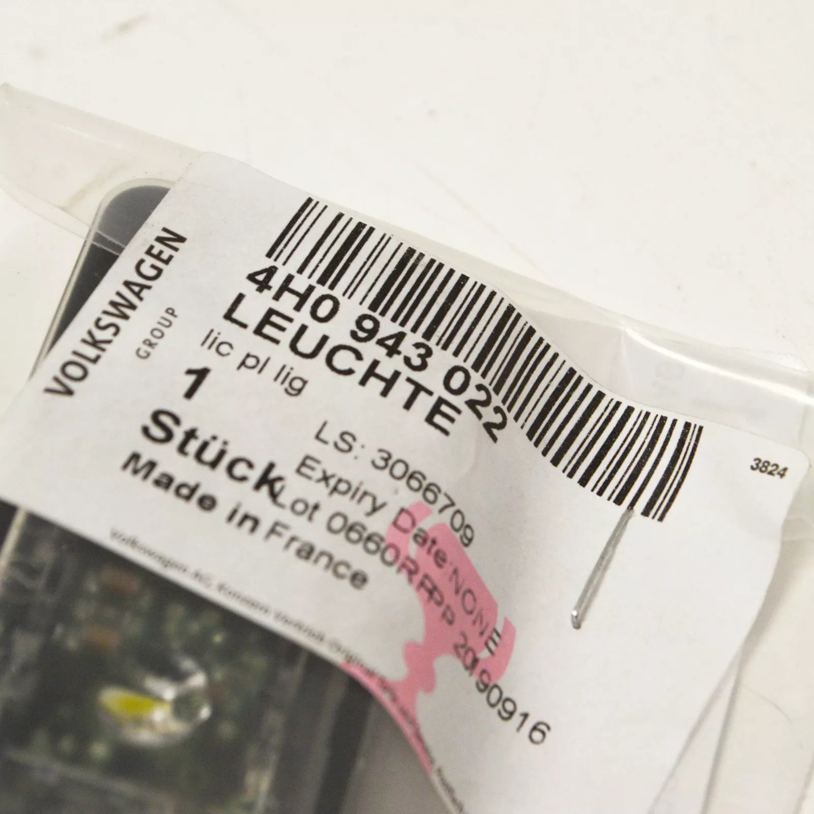 NEW AUDI A8 4H LICENSE NUMBER PLATE RIGHT SIDE LED 4H0943022