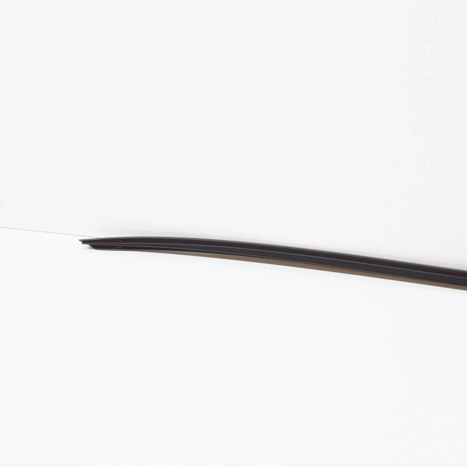 NEW AUDI Q5 8R FRONT WINDSHIELD LEFT WATER DEFLECTOR 8R0854327A01C ORIGINAL