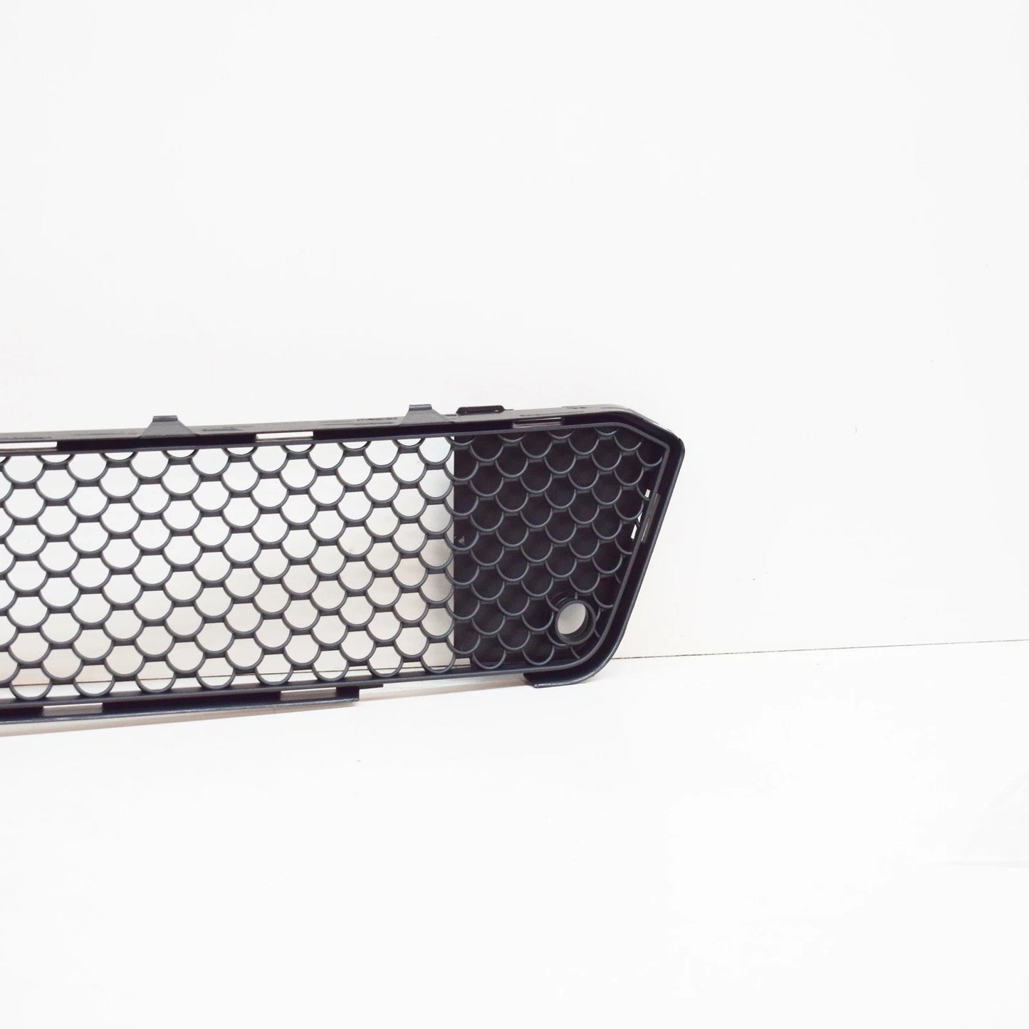 NEW MERCEDES-BENZ S W221 AMG FRONT BUMPER CENTER GRILLE A2218850953 ORIGINAL