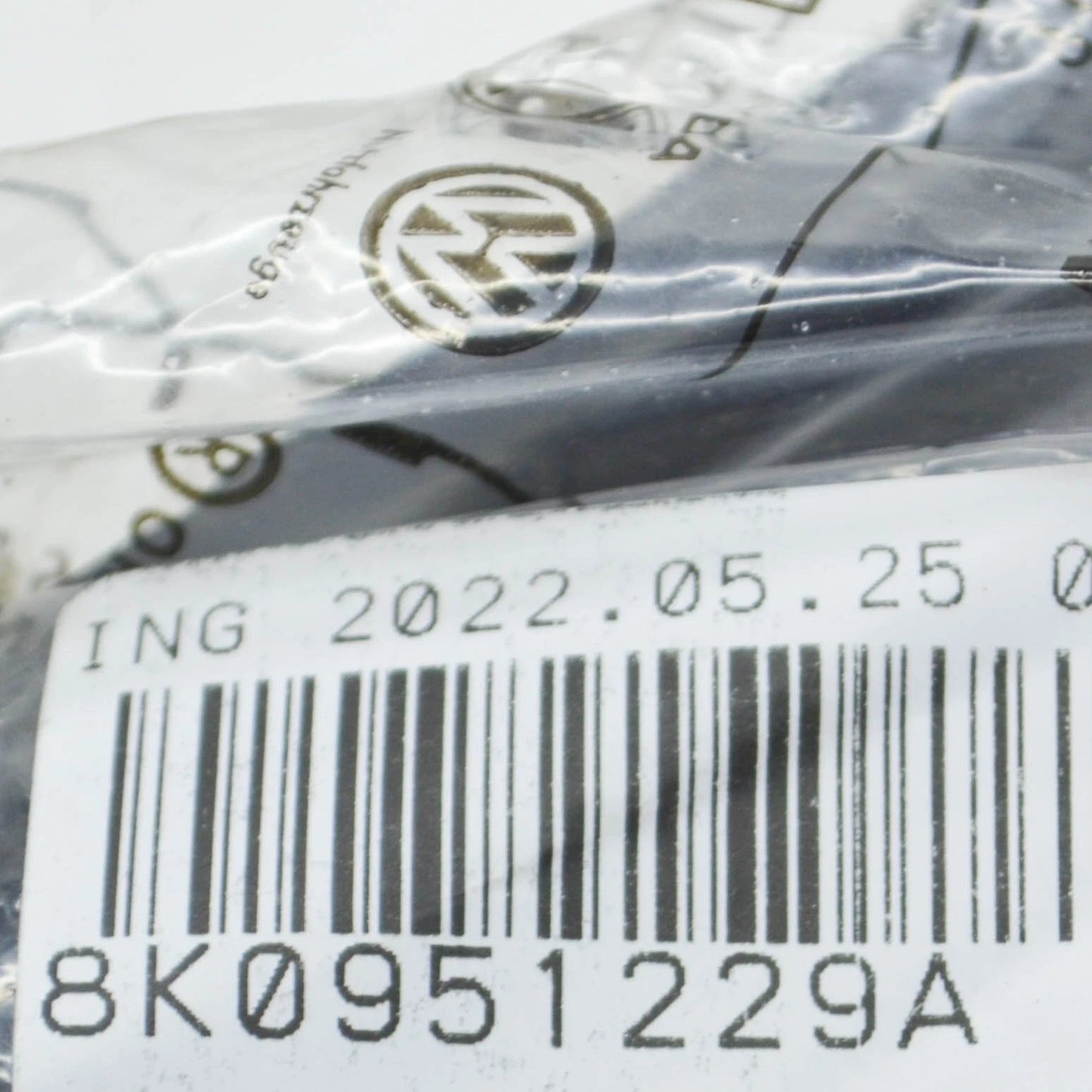 NEW AUDI A4 B8 HIGH TONE LEFT FANFARE SPRING SHACKLE 8K0951229A ORIGINAL