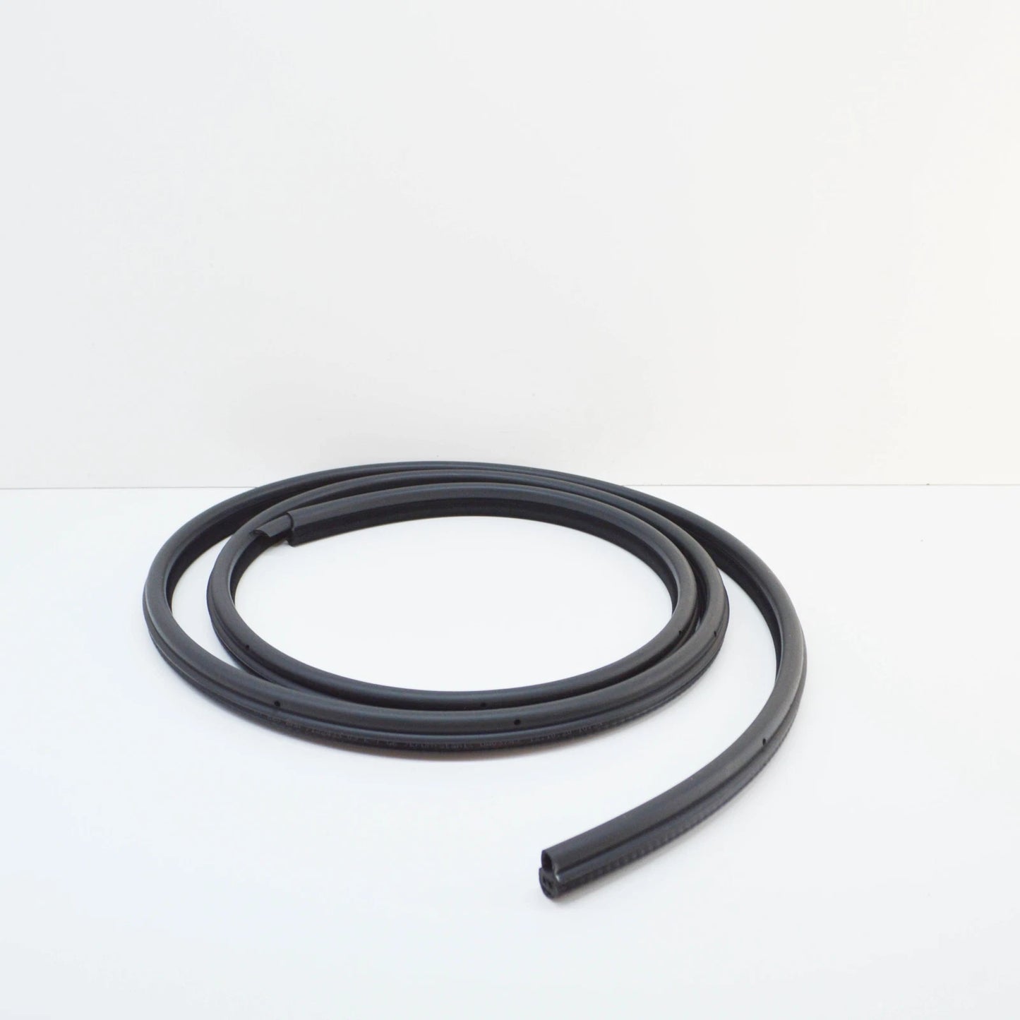 NEW BMW 5 E60 FRONT DOOR PROTECTION SEAL 51727122433 7122433 2007 ORIGINAL