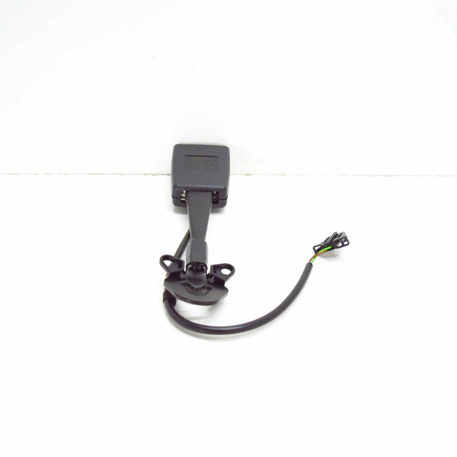 NEW AUDI A4 B7 FRONT SIDE SEAT BELT BUCKLE 8E0857755G01C