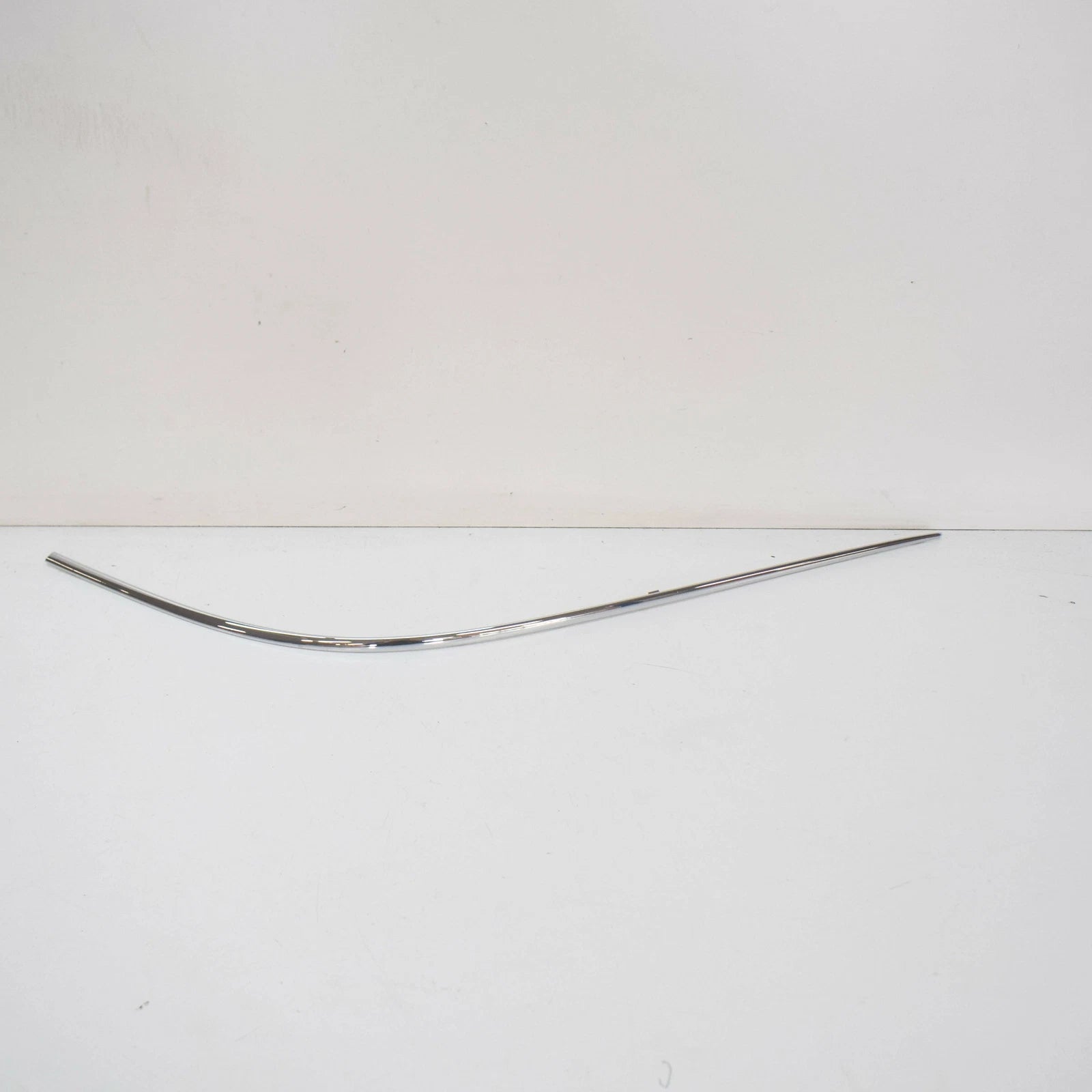 NEW MB CLK C209 REAR BUMPER RIGHT TRIM CHROME A2098850621 2007 ORIGINAL