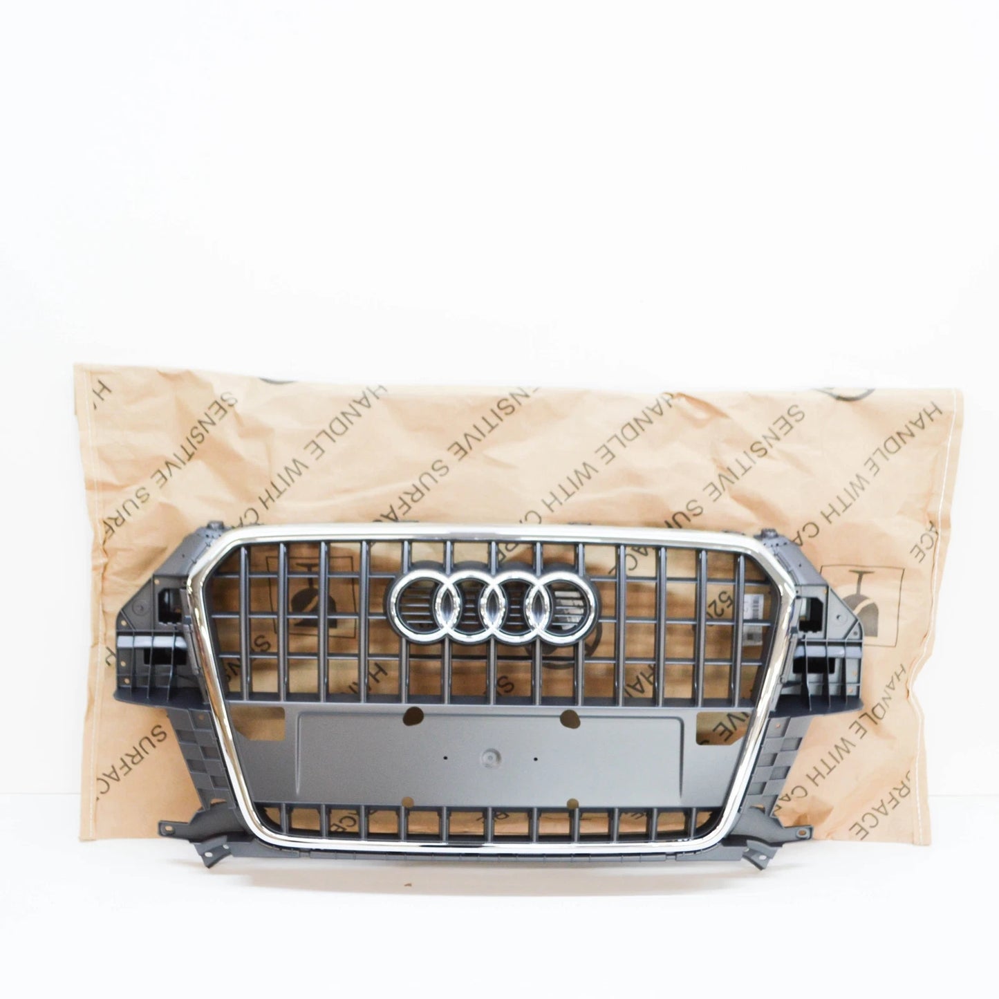 NEW AUDI Q3 8U RADIATOR GRILLE 8U0853651K1QP 8U0853651K 1QP