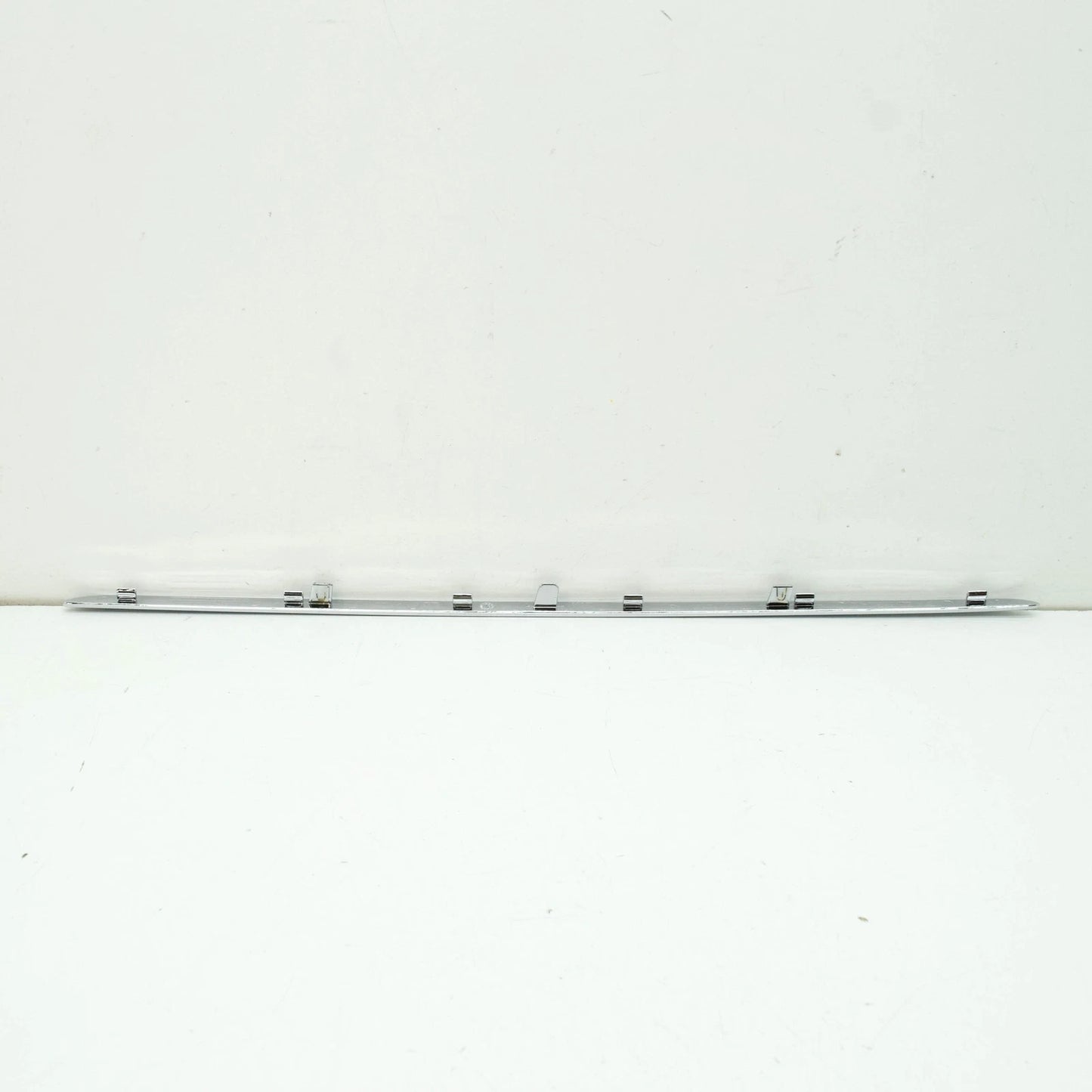 NEW MERCEDES-BENZ S-CLASS W221 REAR BUMPER RIGHT TRIM STRIP A2218850421 ORIGINAL