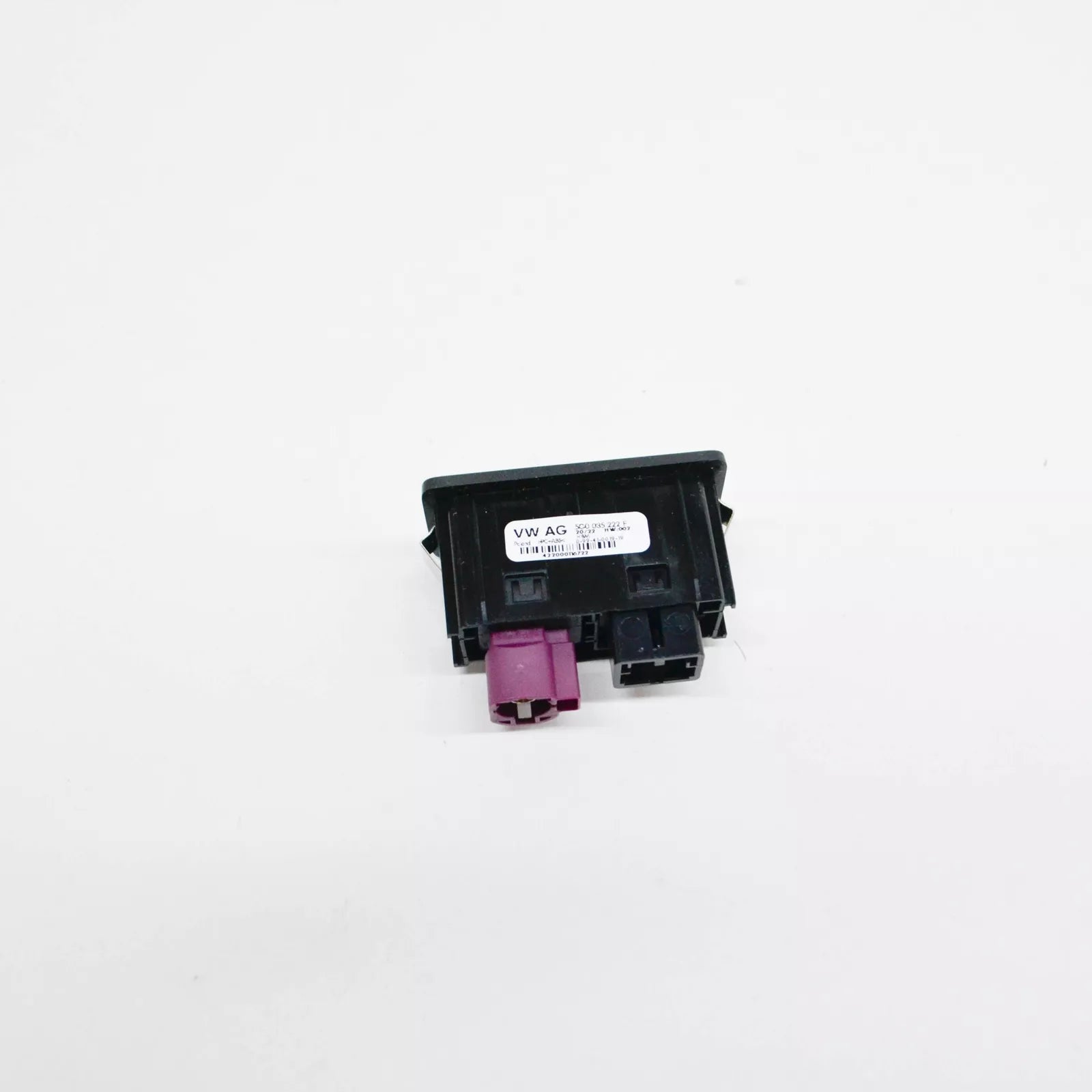 NEW VOLKSWAGEN BEETLE A5 USB AND AUX-IN CONNECTION 5G0035222F