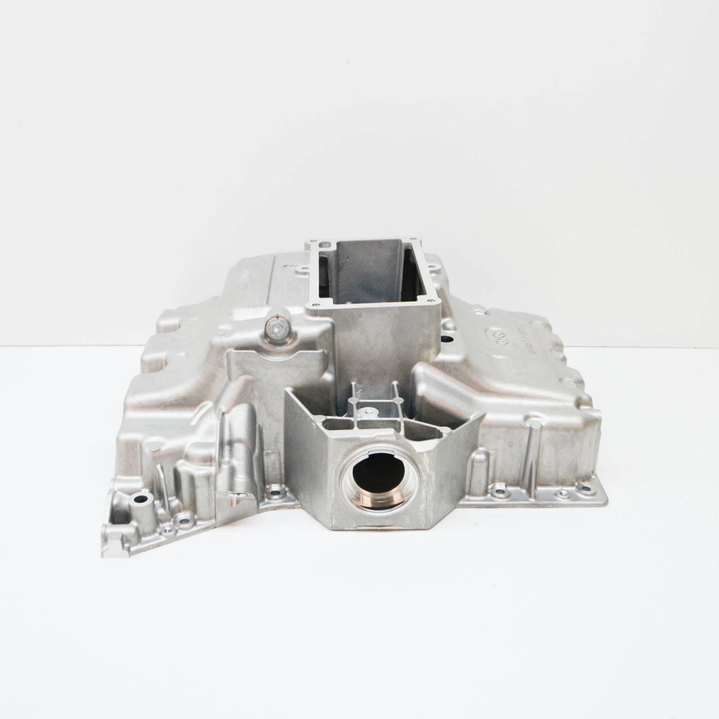 NEW MERCEDES-BENZ C W204 ENGINE OIL PAN A6510102615