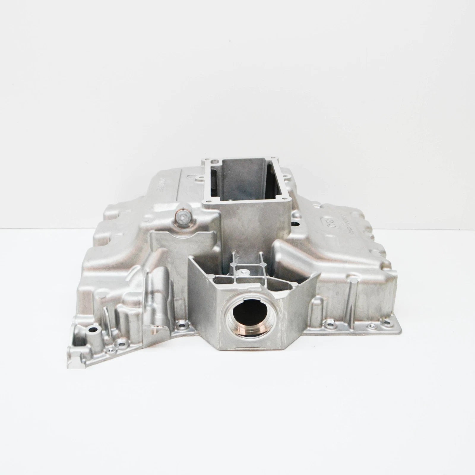 NEW MERCEDES-BENZ C W204 ENGINE OIL PAN A6510102615