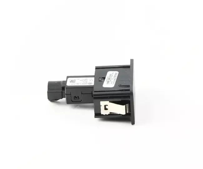 NEW VW TOUAREG CR USB CONNECTOR 5G0035222K ORIGINAL