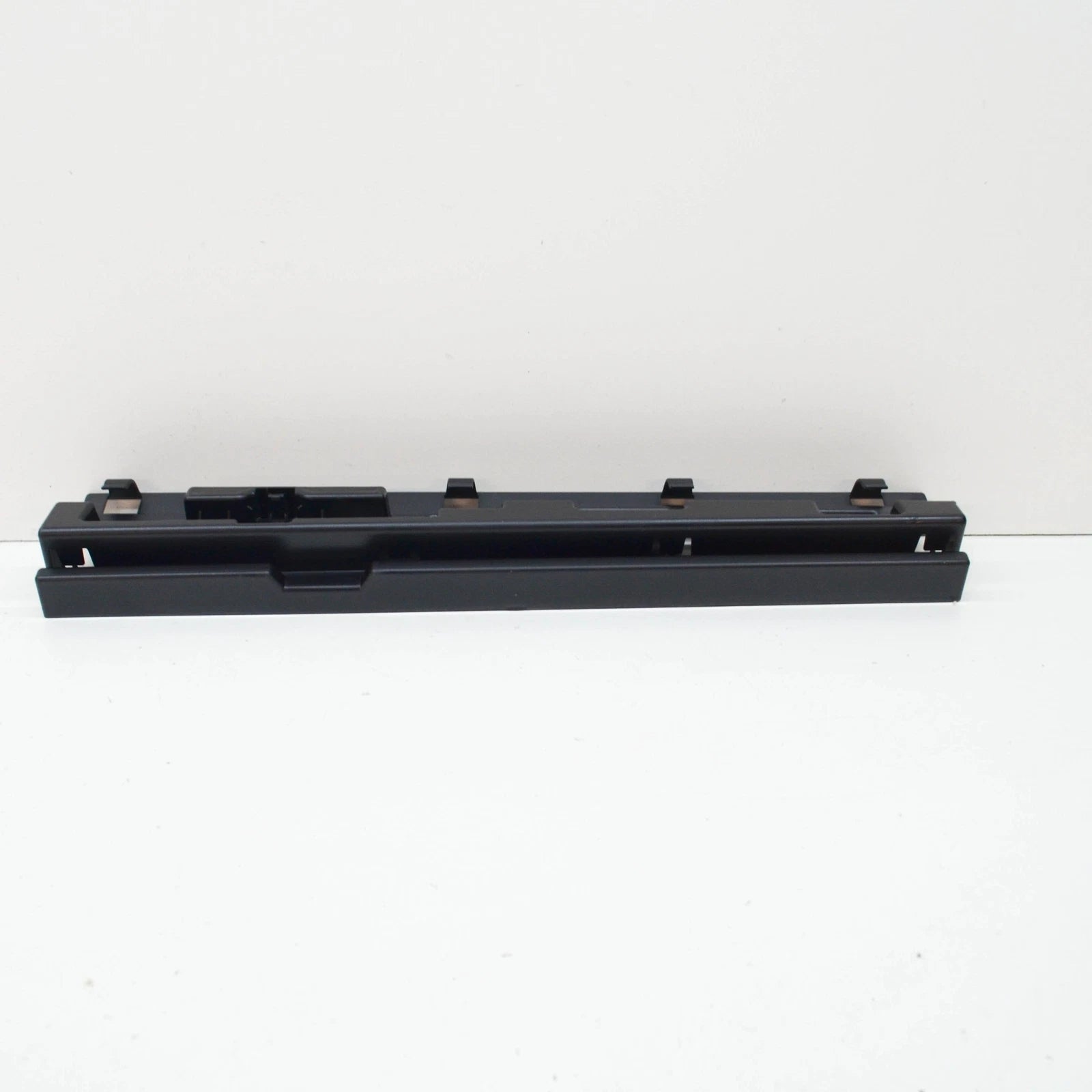 NEW BMW 2 GRAN TOURER F46 REAR LEFT CENTER SIDESKIRT HOLDER 51777301941 ORIGINAL