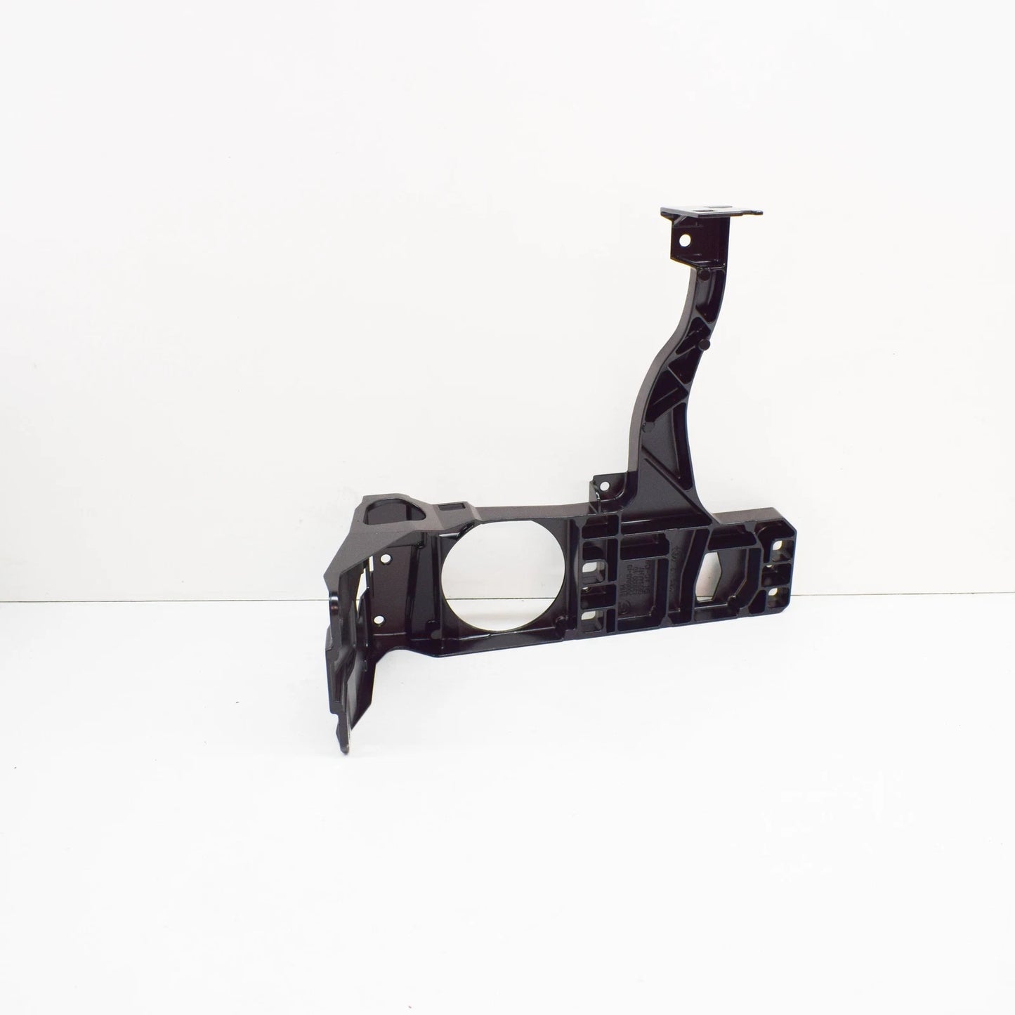 NEW BMW 6 E63 FRONT RADIATOR RIGHT BRACKET 51647008848 7008848 2007 ORIGINAL