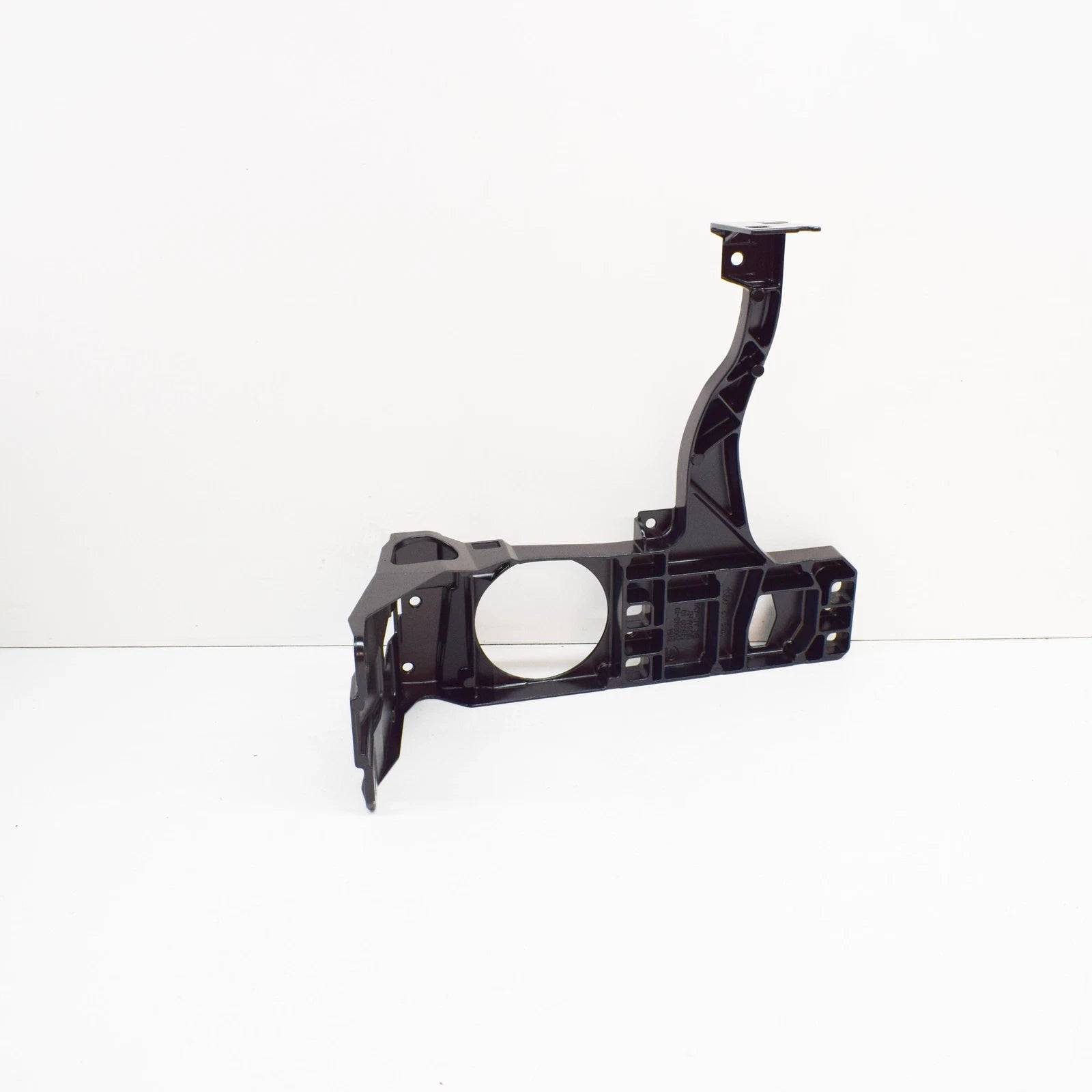 NEW BMW 6 E63 FRONT RADIATOR RIGHT BRACKET 51647008848 7008848 2007 ORIGINAL