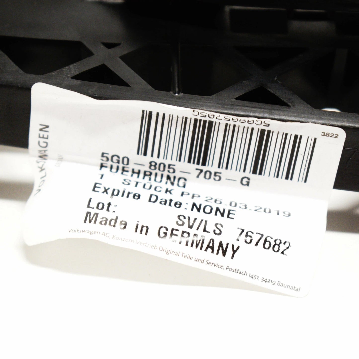 NEW VOLKSWAGEN GOLF MK7 FRONT BUMPER SUPPORT BRACKET 5G0805705G