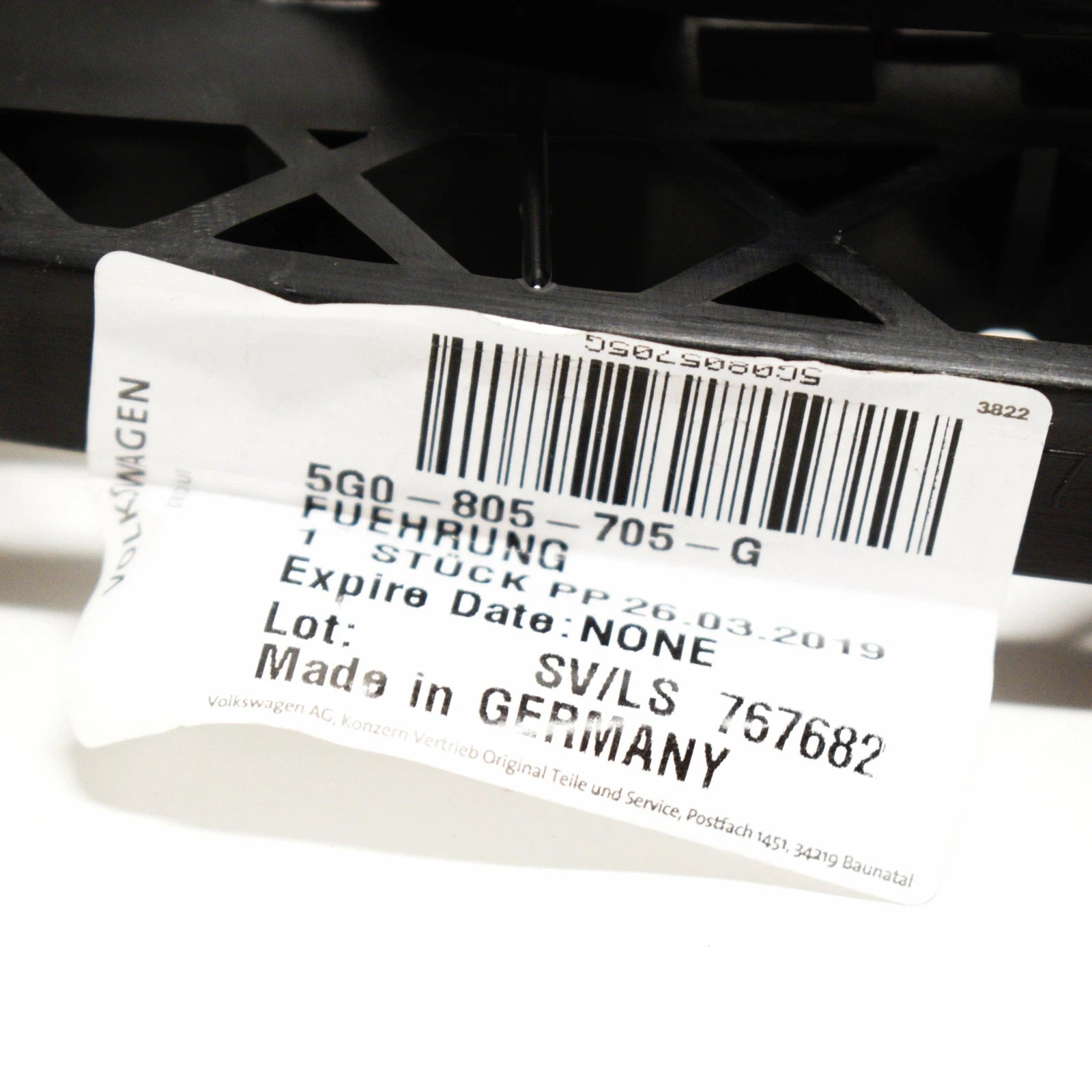 NEW VOLKSWAGEN GOLF MK7 FRONT BUMPER SUPPORT BRACKET 5G0805705G