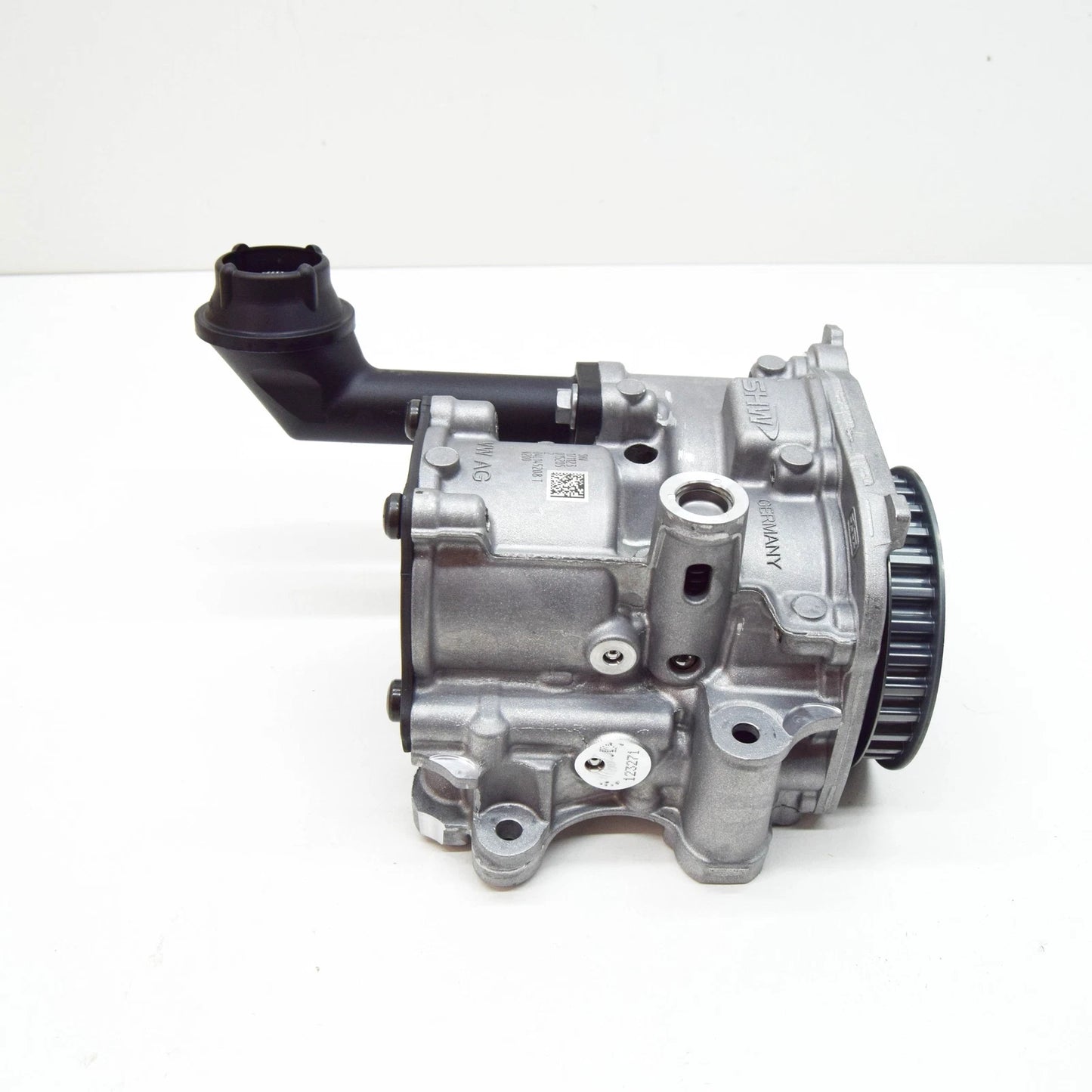 NEW VW ARTEON 3H7 OIL PUMP WITH INTEGRATED VACUUM PUMP 04L145208T ORIGINAL