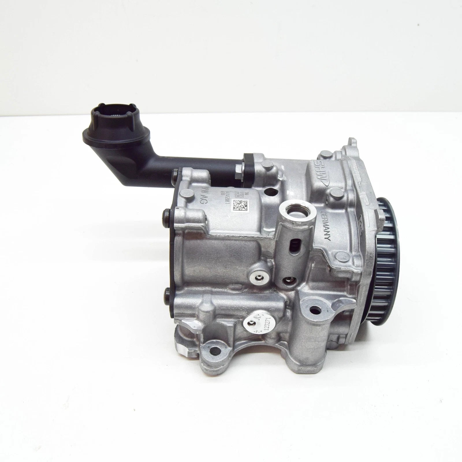 NEW VW ARTEON 3H7 OIL PUMP WITH INTEGRATED VACUUM PUMP 04L145208T ORIGINAL