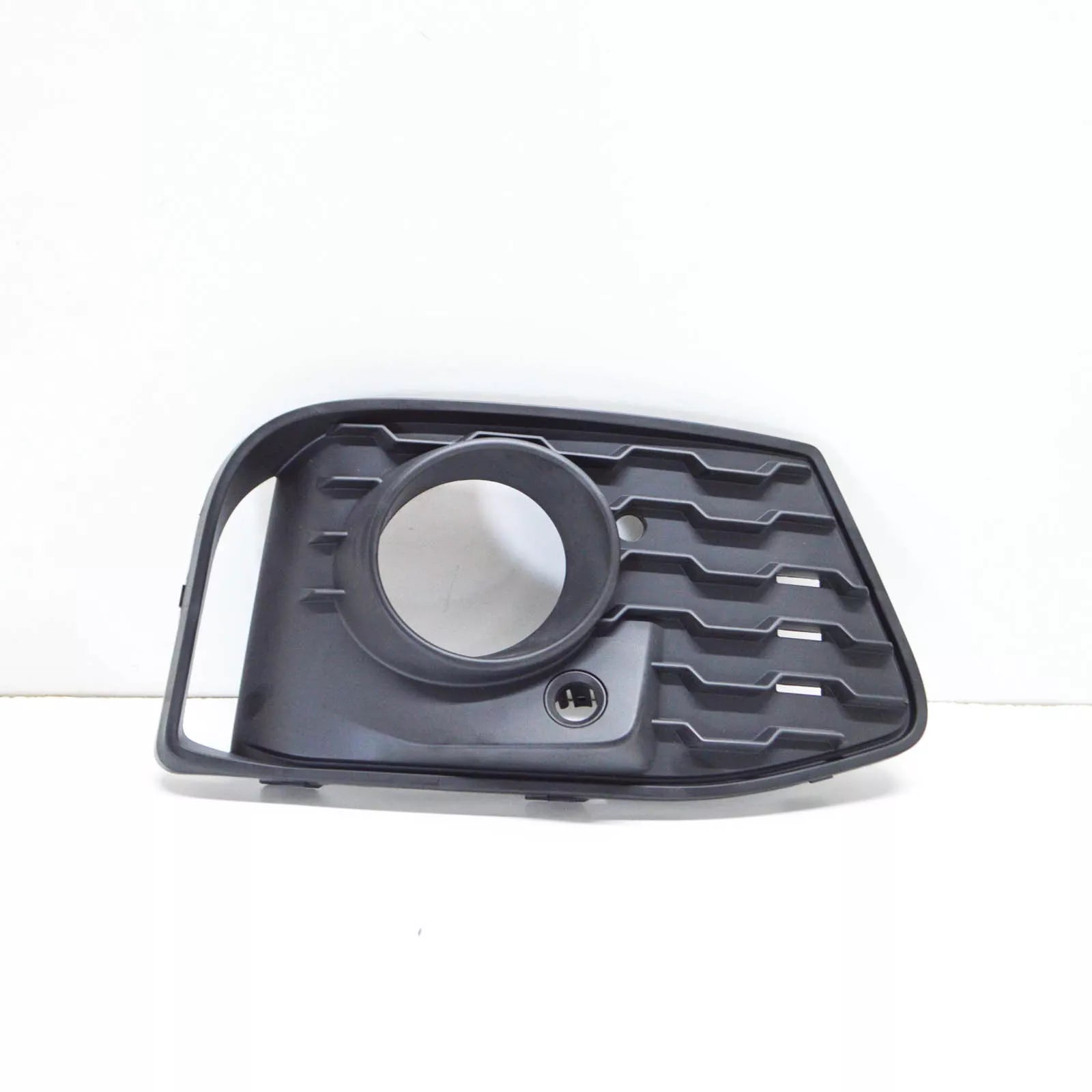 NEW BMW 2 F45 RIGHT FOG LIGHT M CLOSED GRILLE 51118064242 8064242 ORIGINAL
