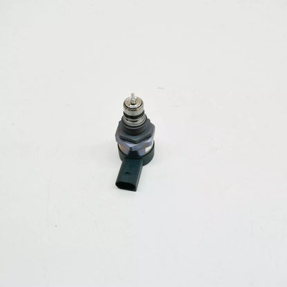 NEW AUDI Q7 4L FUEL RAIL PRESSURE RELIEF VALVE 057130764F ORIGINAL
