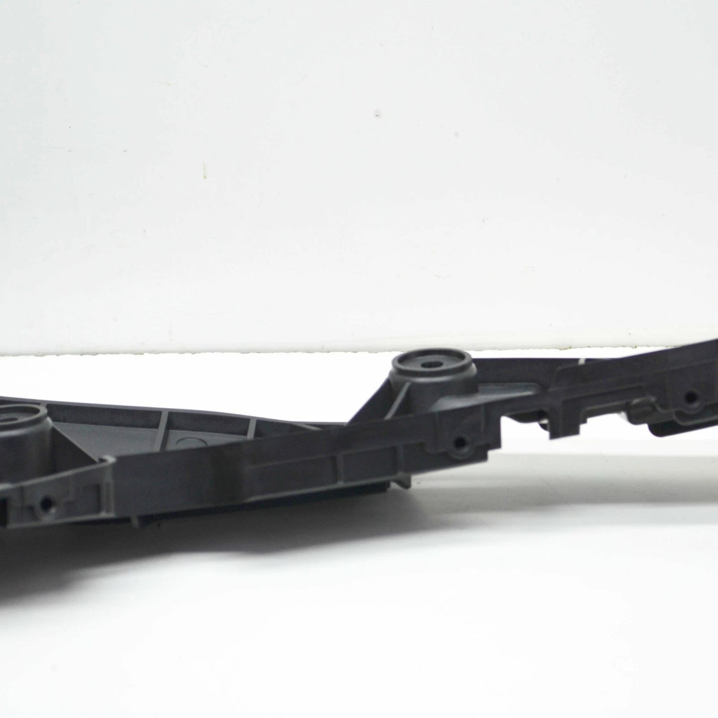 NEW AUDI Q5 SQ5 80A REAR RIGHT BUMPER GUIDE BRACKET 80A807454