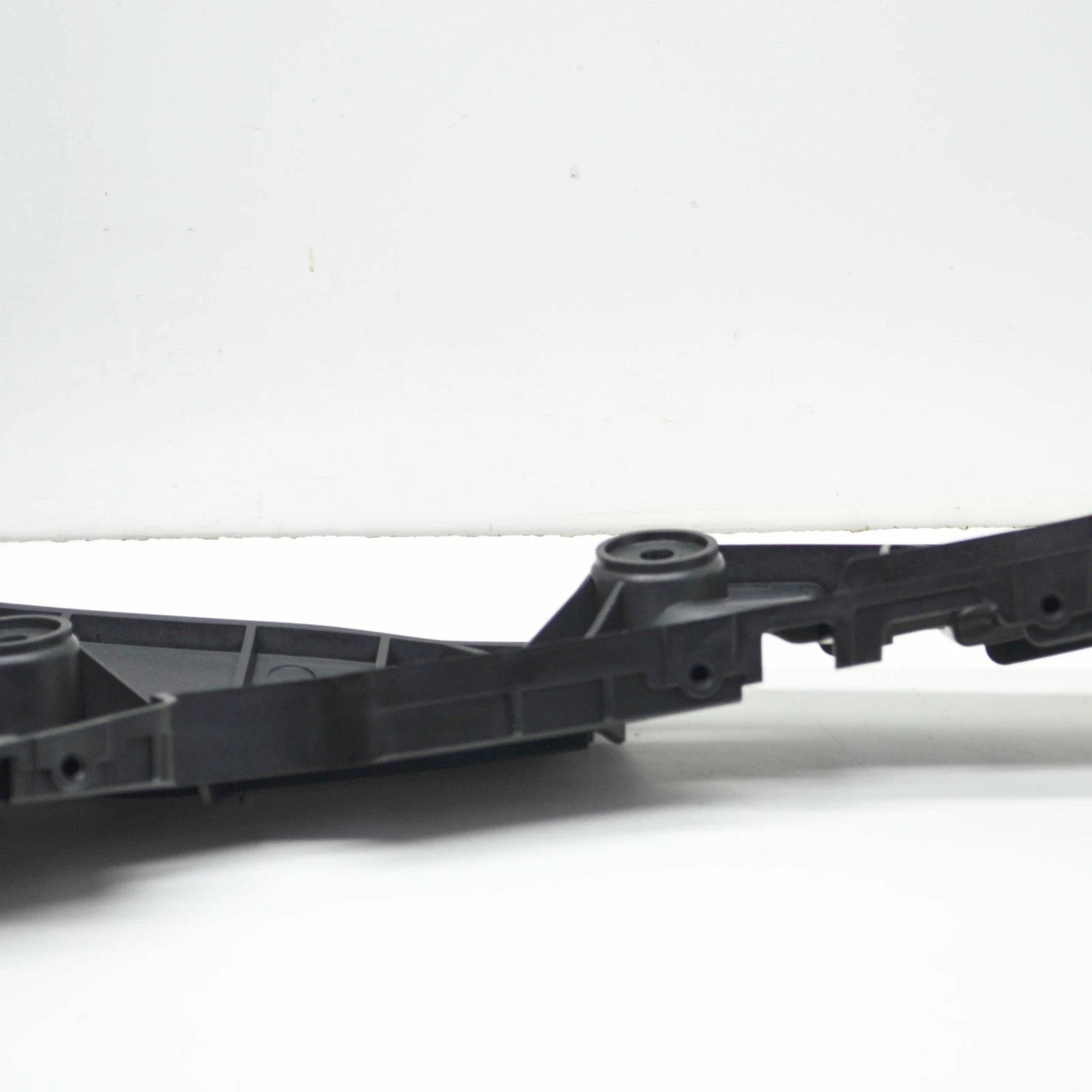 NEW AUDI Q5 SQ5 80A REAR RIGHT BUMPER GUIDE BRACKET 80A807454