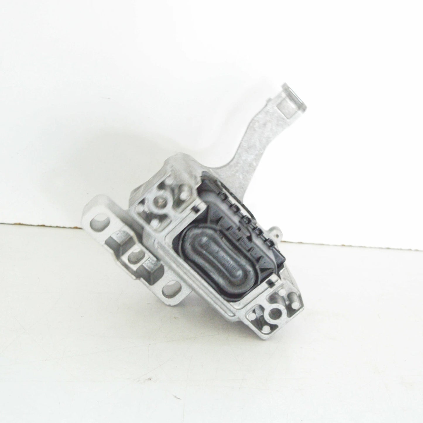 NEW VOLKSWAGEN GOLF MK7 RIGHT SIDE ENGINE MOUNT 5WA199262E
