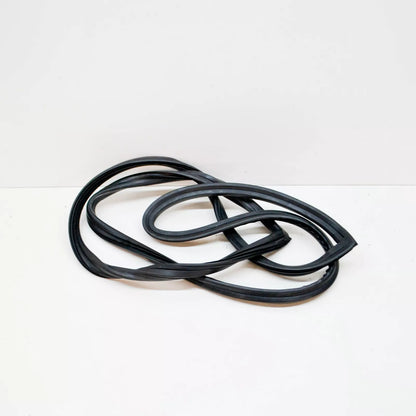 NEW MERCEDES-BENZ SALOON W123 WINDSHIELD SEALING FRAME A1236700039