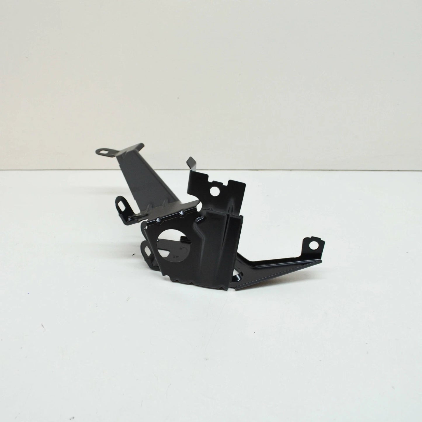 NEW BMW 6 CABRIO F12 FRONT RIGHT FENDER WING HOLDER 41357230584 ORIGINAL