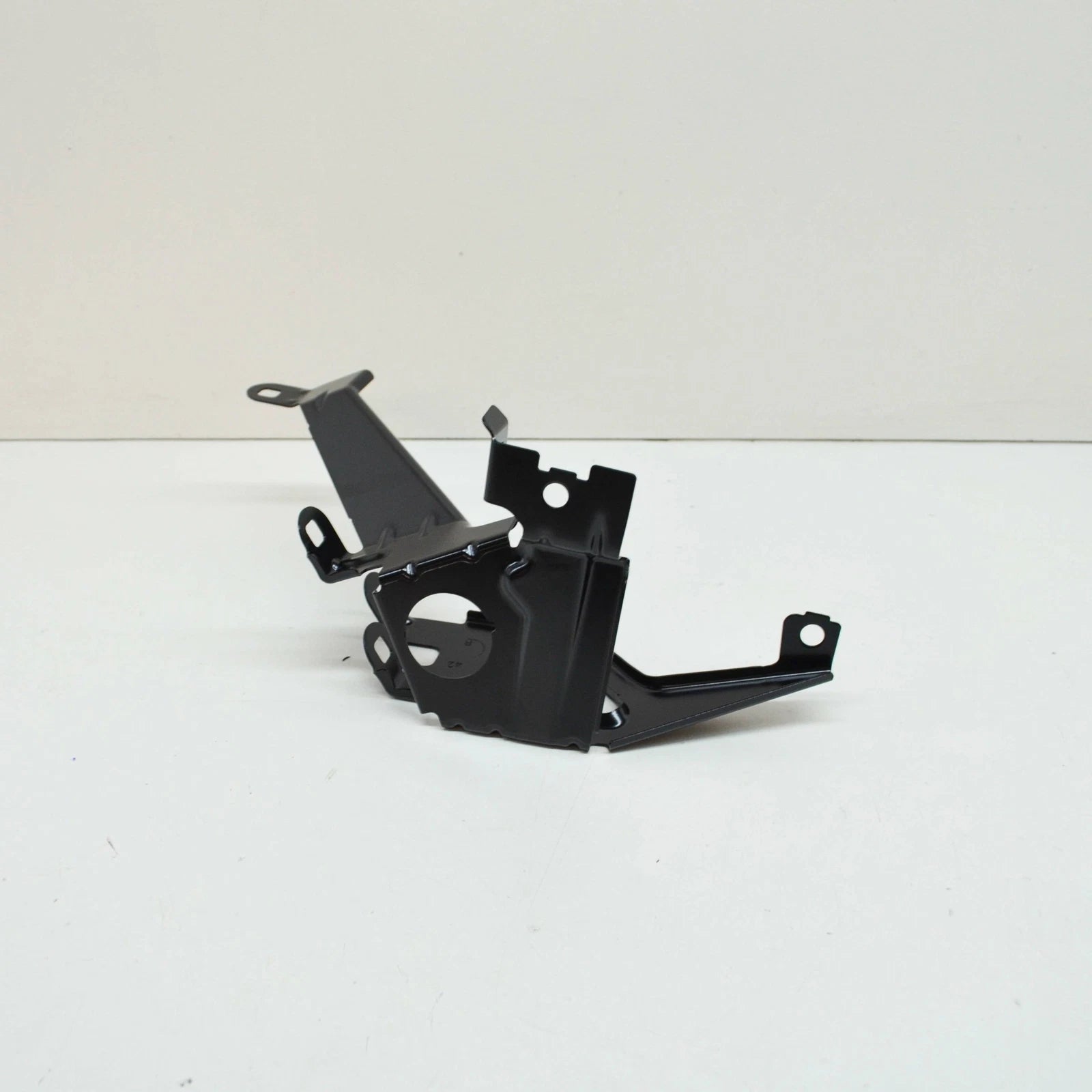 NEW BMW 6 CABRIO F12 FRONT RIGHT FENDER WING HOLDER 41357230584 ORIGINAL