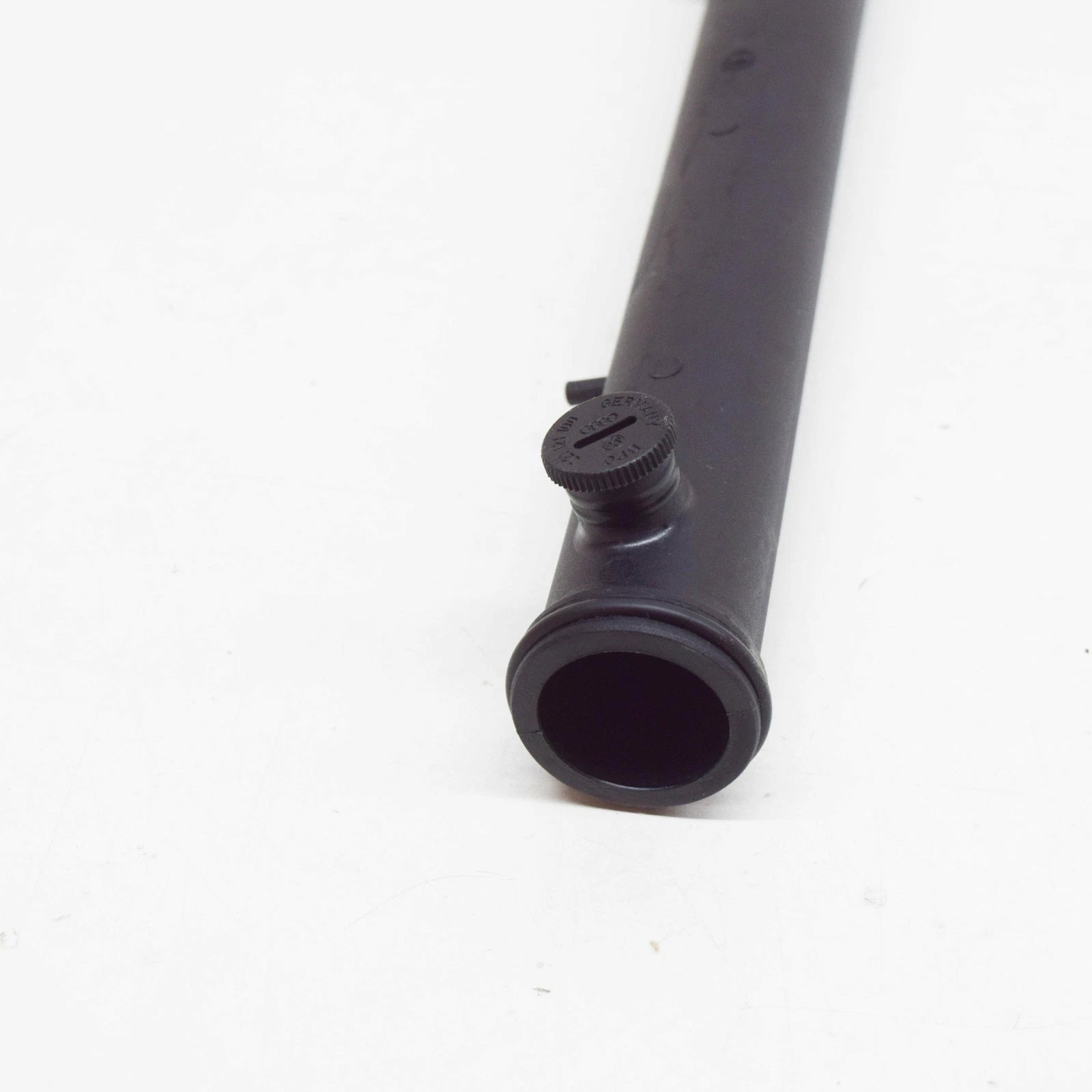 NEW AUDI A3 8P ENGINE COOLANT PIPE 022121050