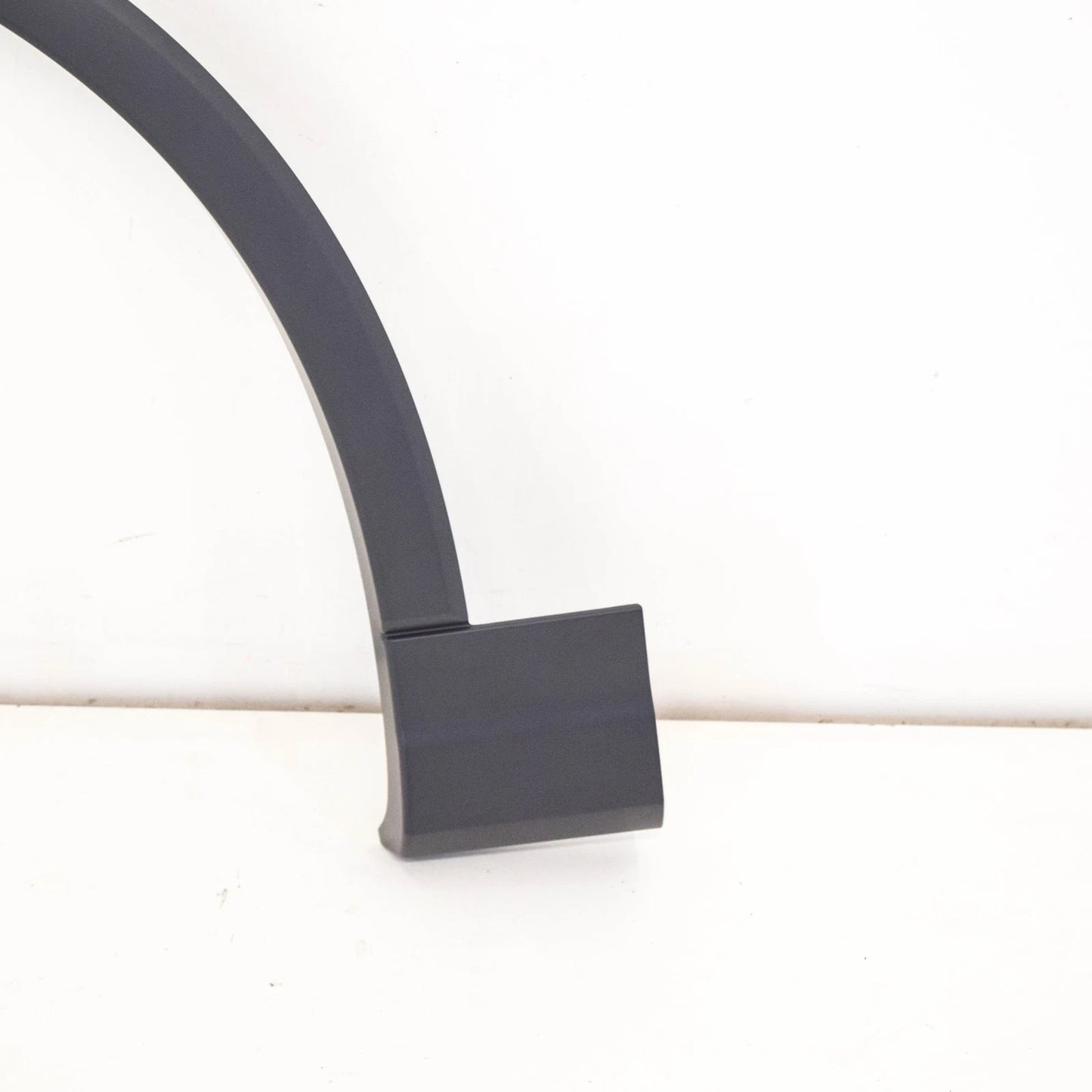 NEW AUDI Q7 4M FRONT LEFT WHEEL ARCH MOULDING TRIM 4M0853717EGRU ORIGINAL