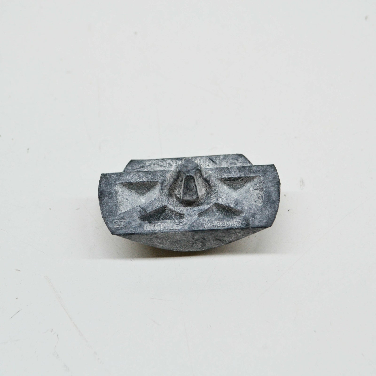 new bmw 3 g20 rear intake silencer bracket 13718635105 8635105 original